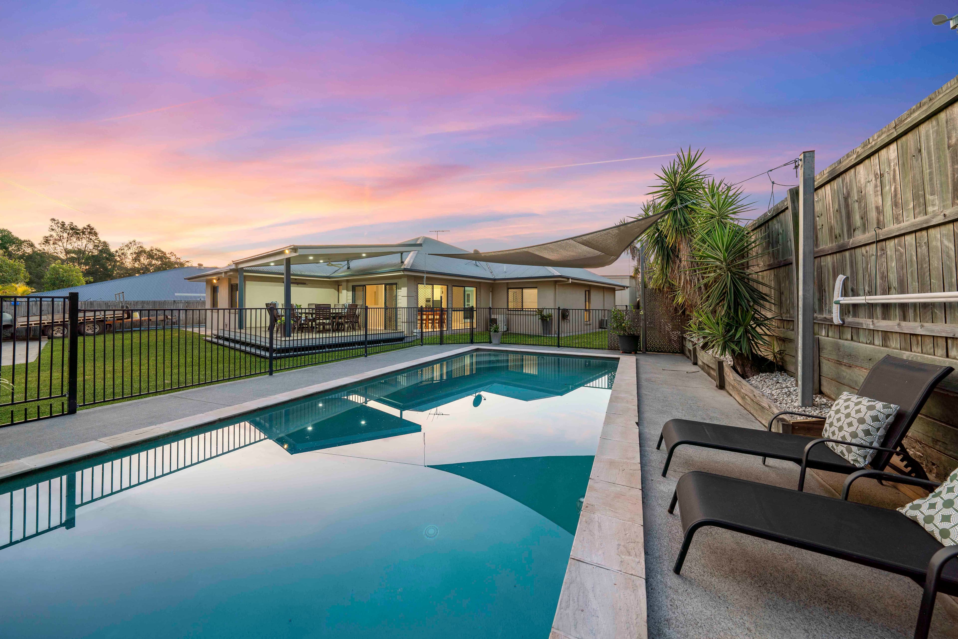 82 Kensington Drive, Flinders View, Flinders View - Image 1