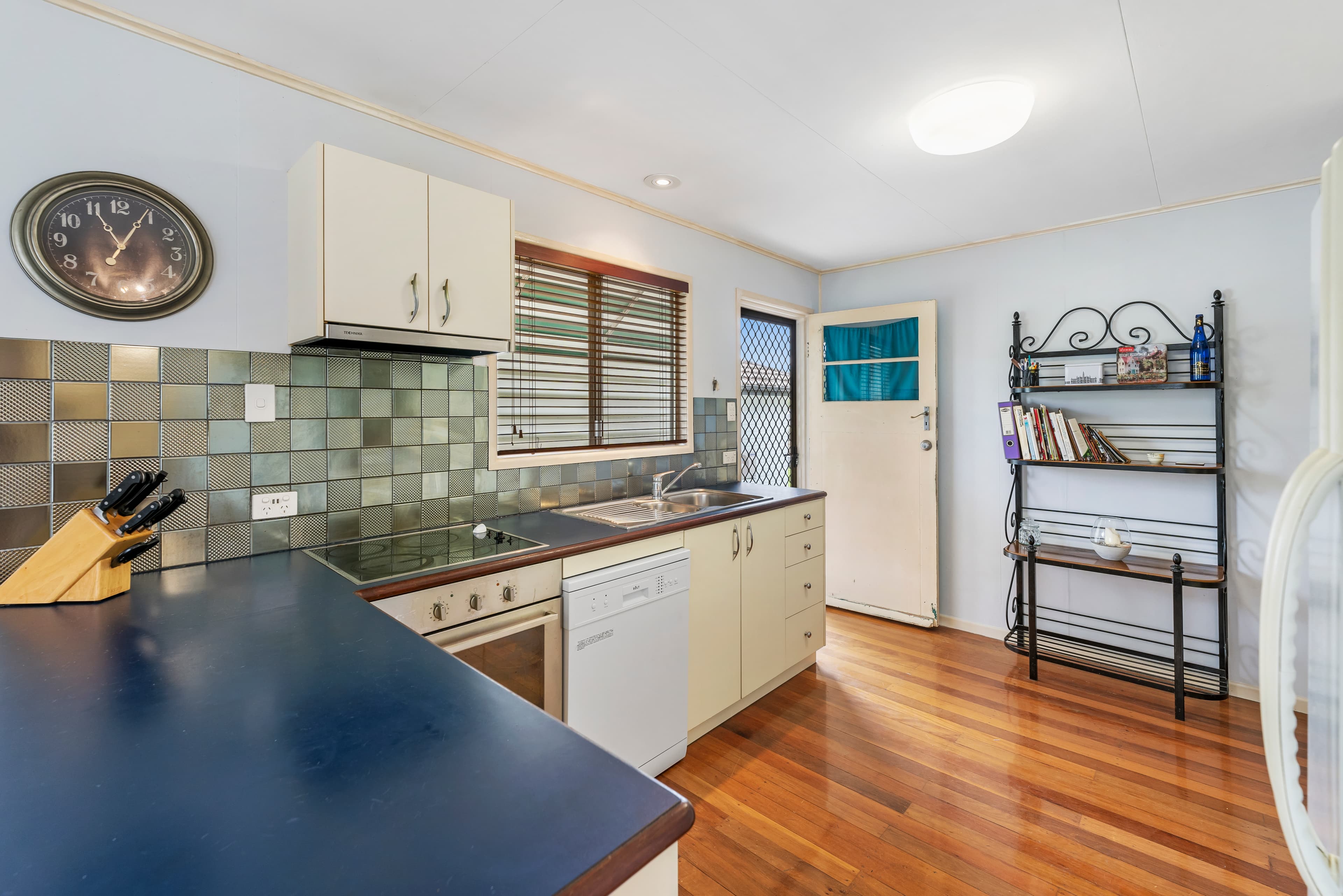 8 Cabanda Street, Wynnum West, Wynnum West - Thumbnail 6