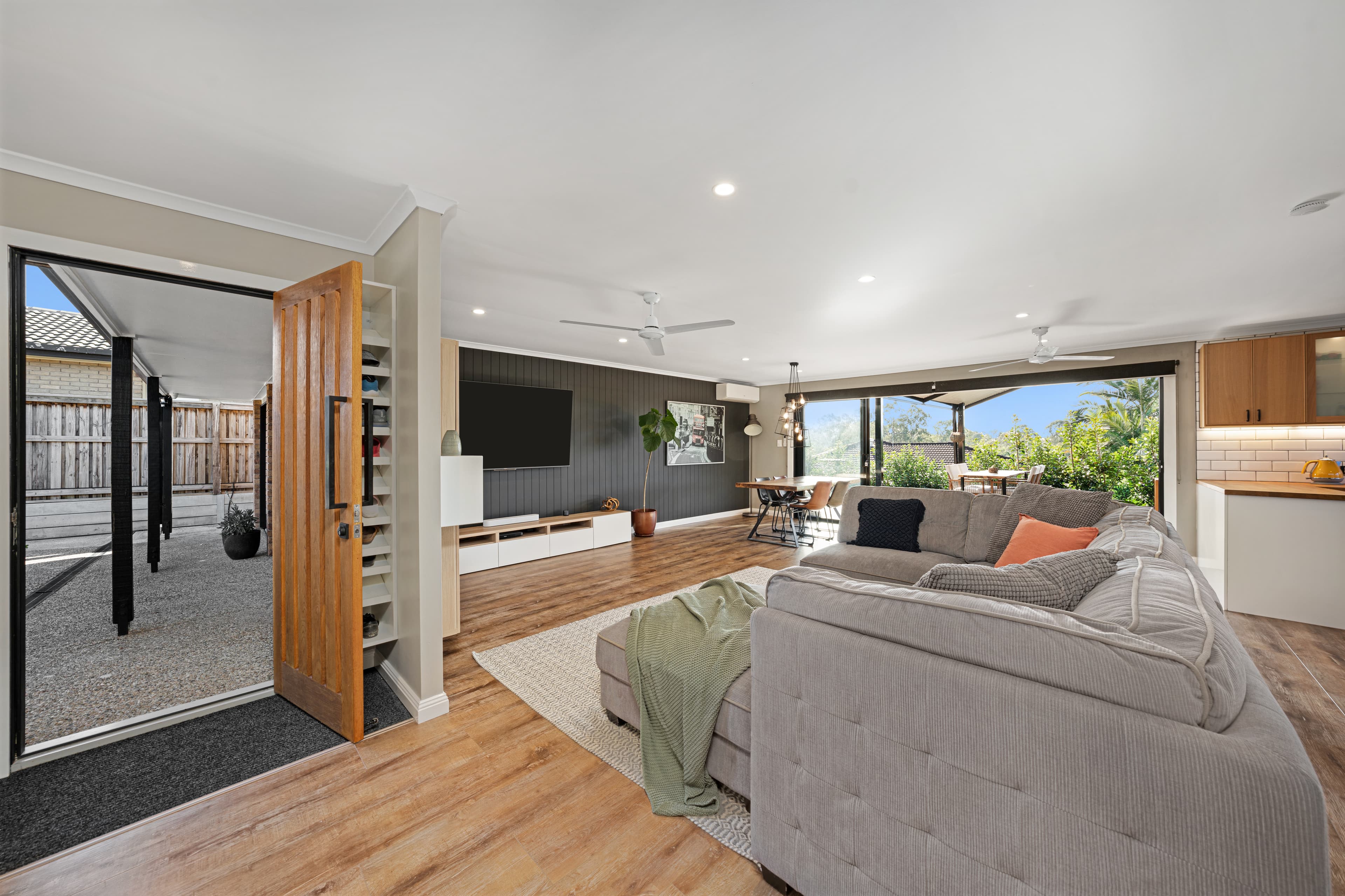 7 Houdini Terrace, Edens Landing, Edens Landing - Thumbnail 2