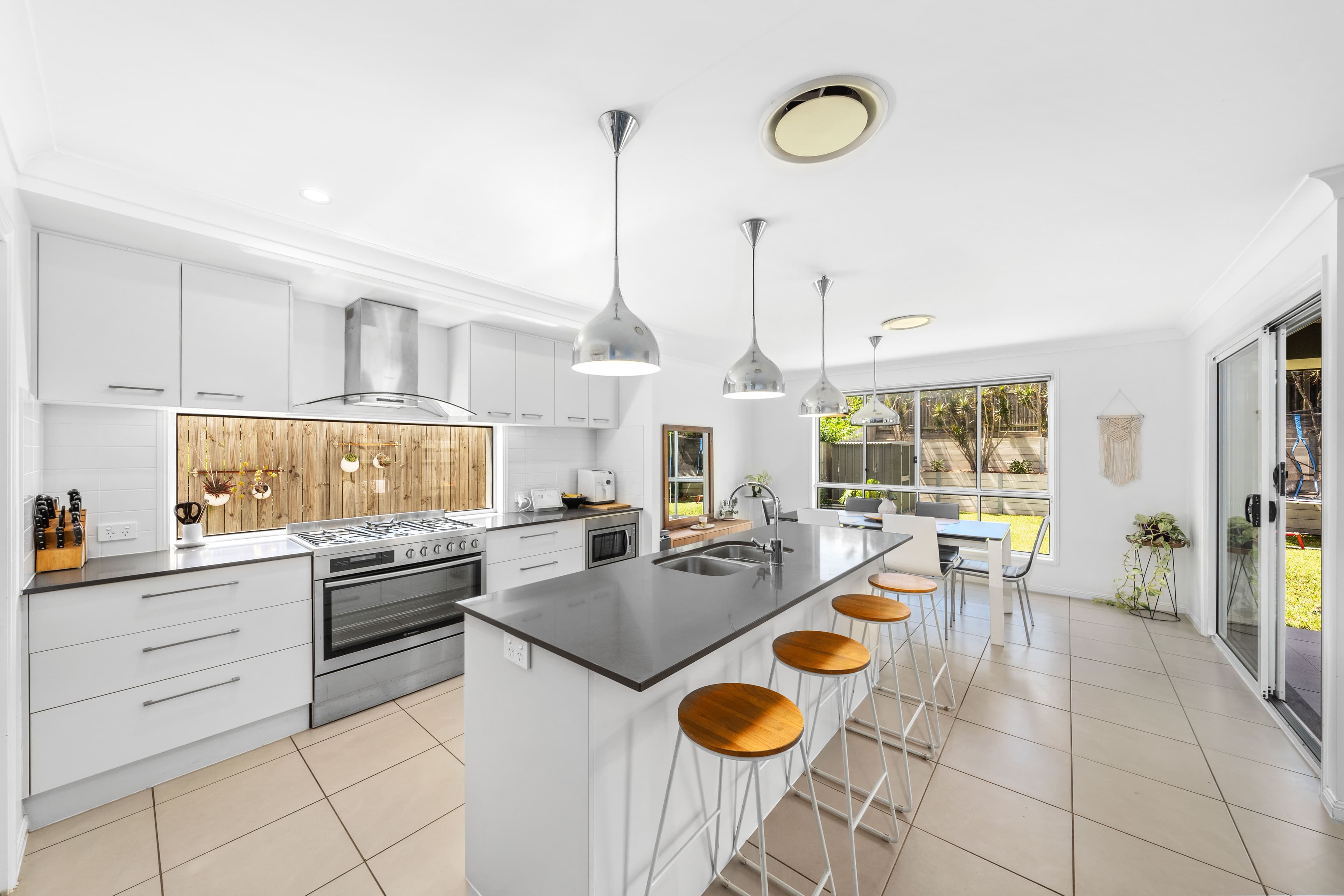 9 Brindabella Circuit, Thornlands, Thornlands - Thumbnail 3