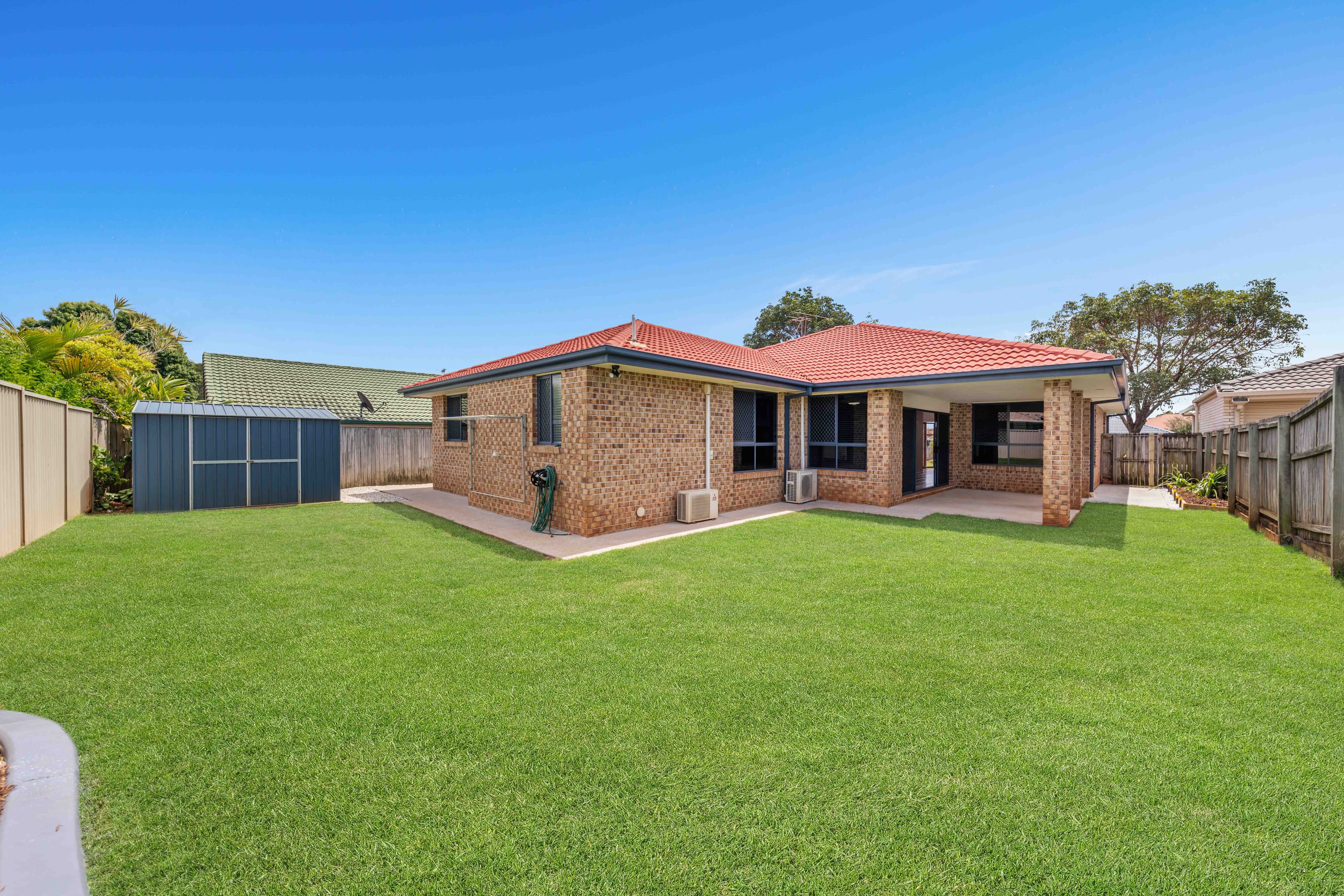 15 Seaholly Crescent, Victoria Point, Victoria Point - Image 1