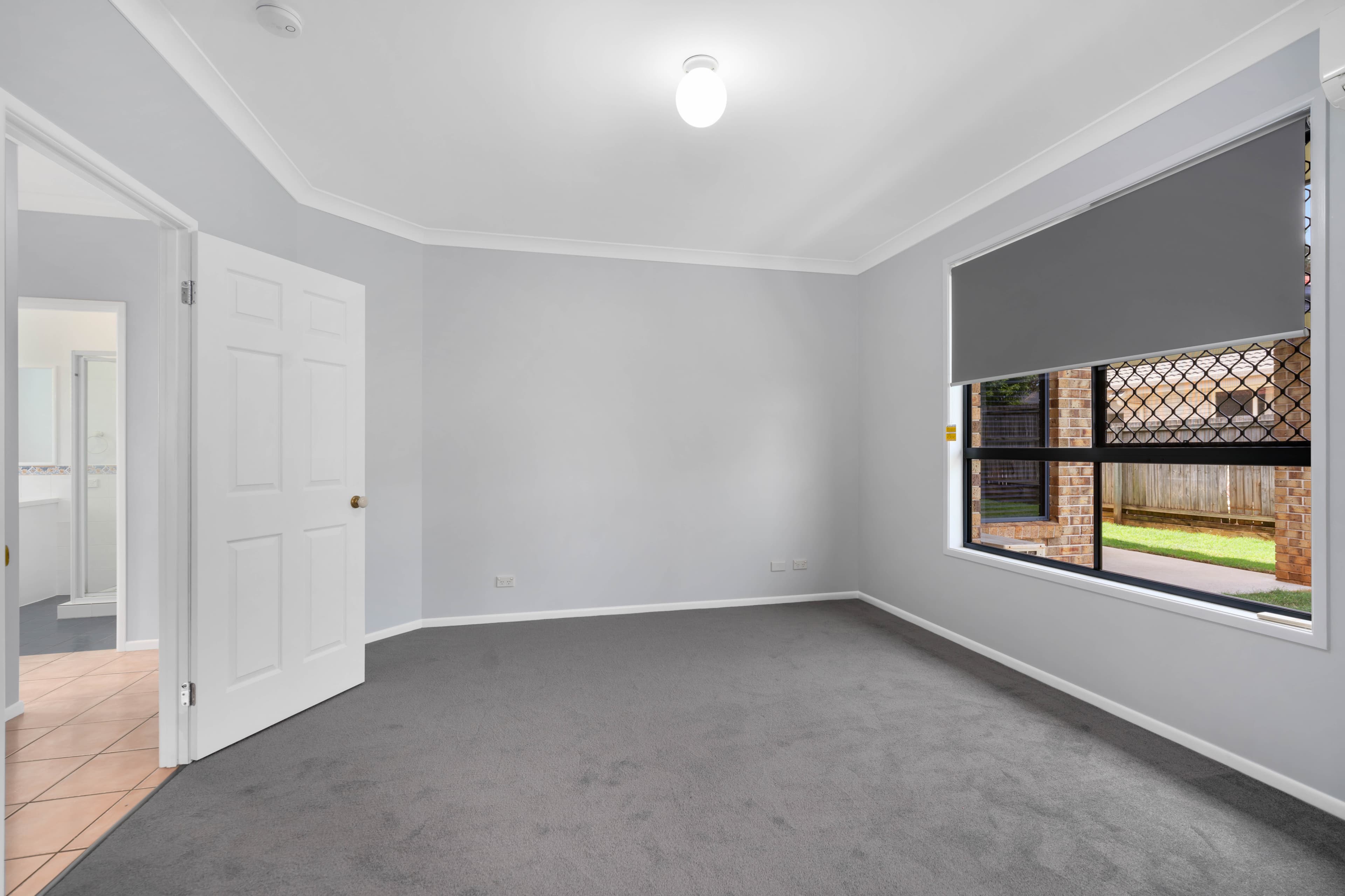 15 Seaholly Crescent, Victoria Point, Victoria Point - Thumbnail 4