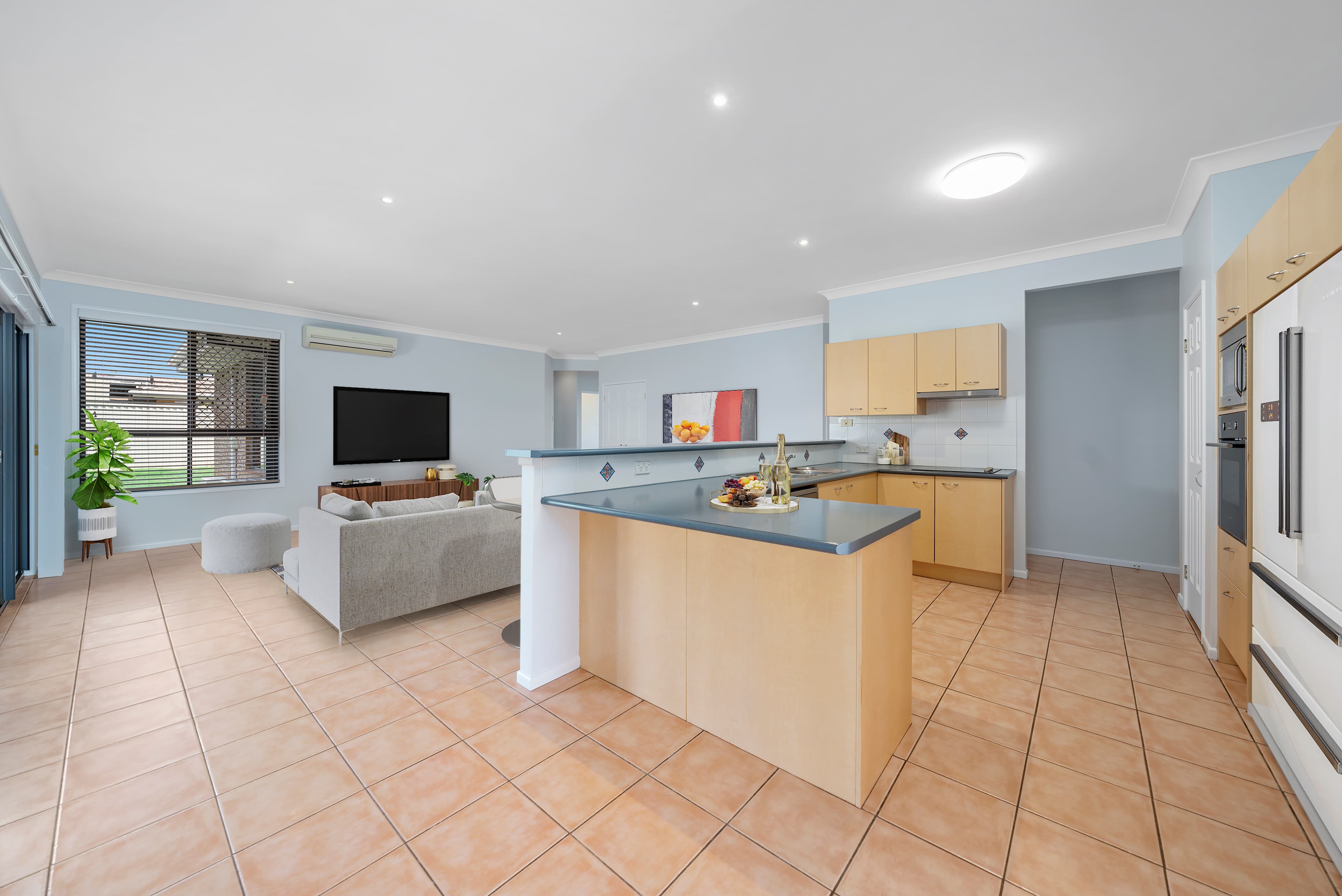 15 Seaholly Crescent, Victoria Point, Victoria Point - Thumbnail 6