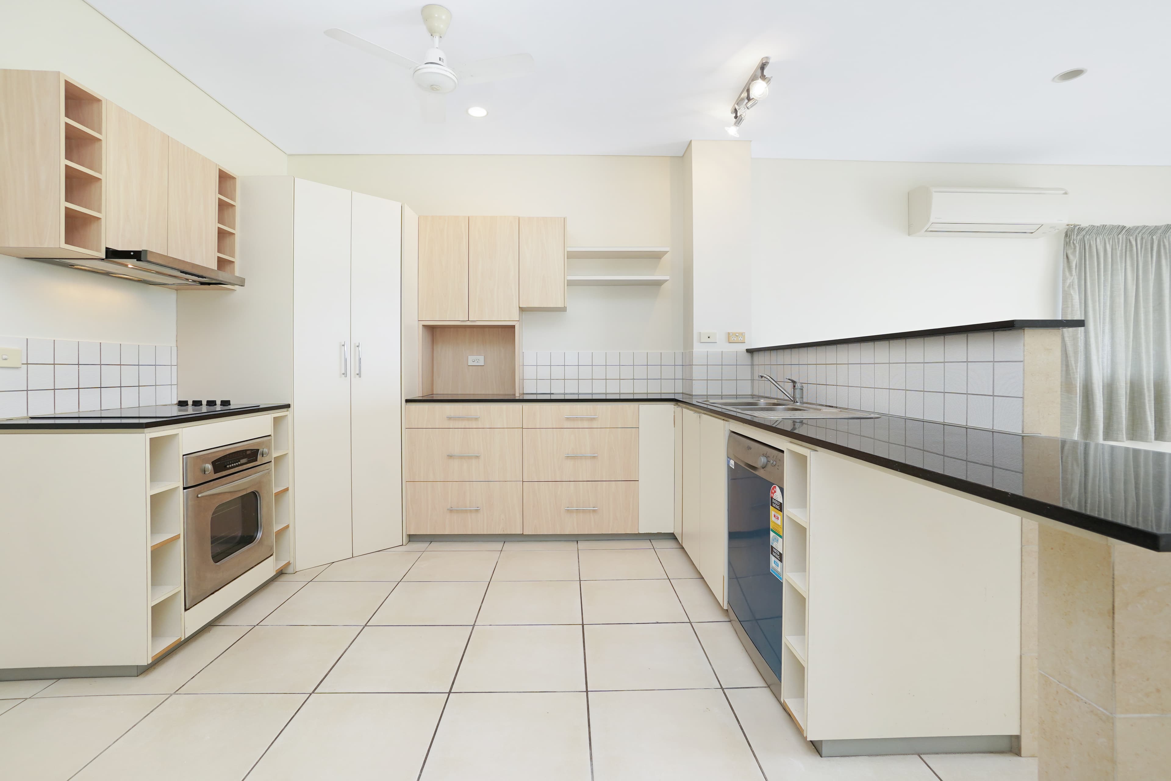 Unit 12/58 Bayview Boulevard, Bayview, Bayview - Thumbnail 4