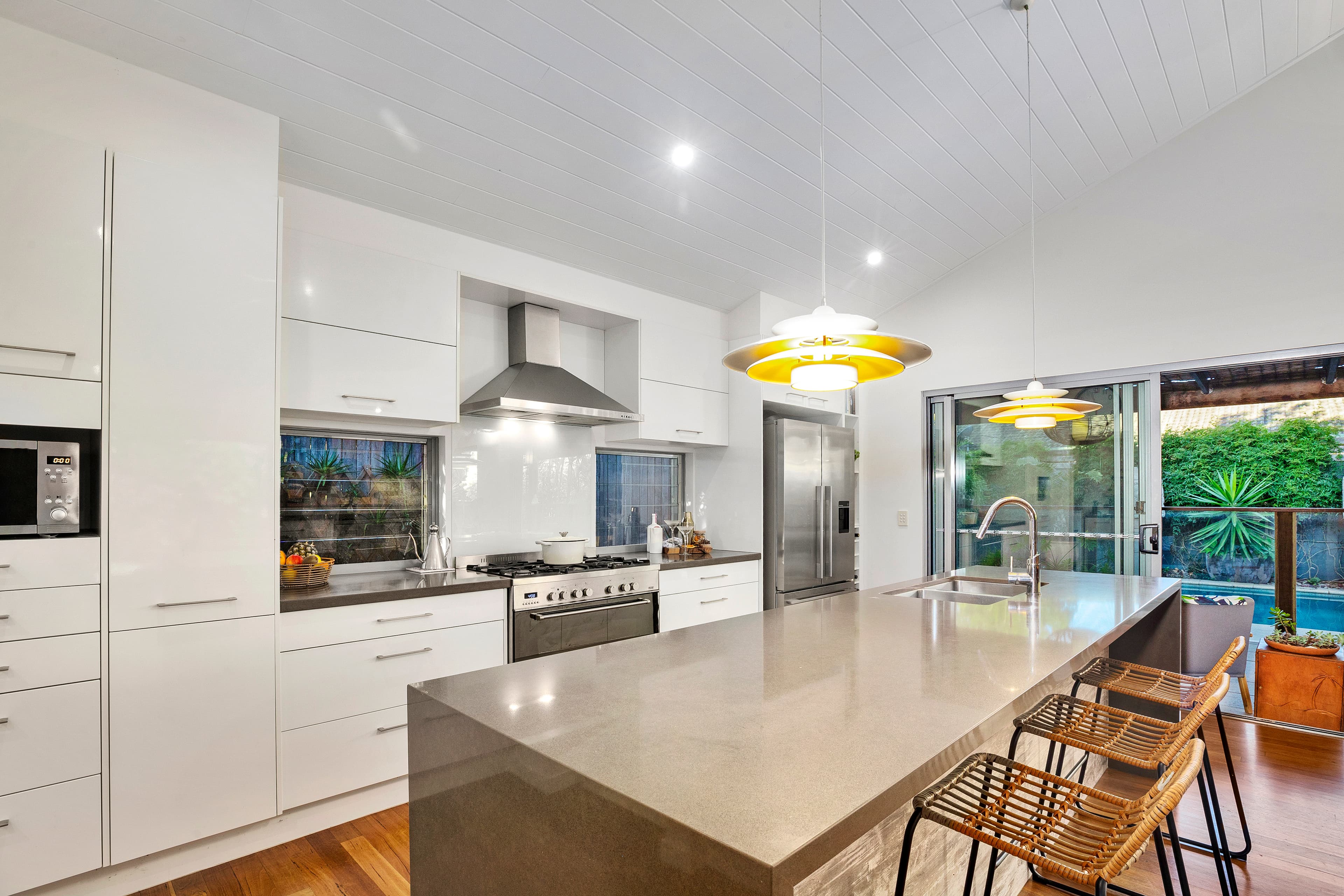 2 Columbus Court, Sunrise Beach, Sunrise Beach - Thumbnail 5