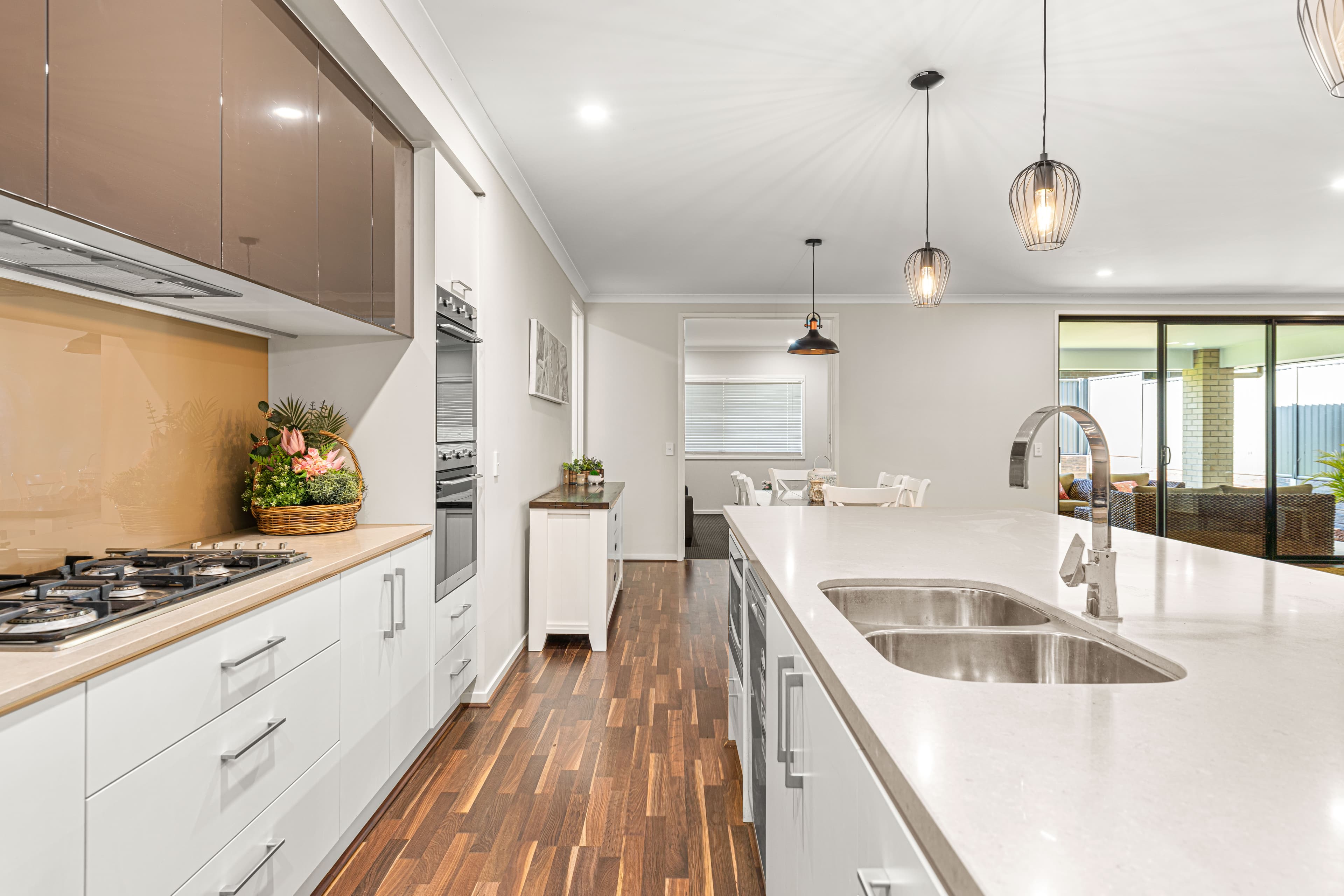 8 Vanstone Way, Redland Bay, Redland Bay - Thumbnail 4