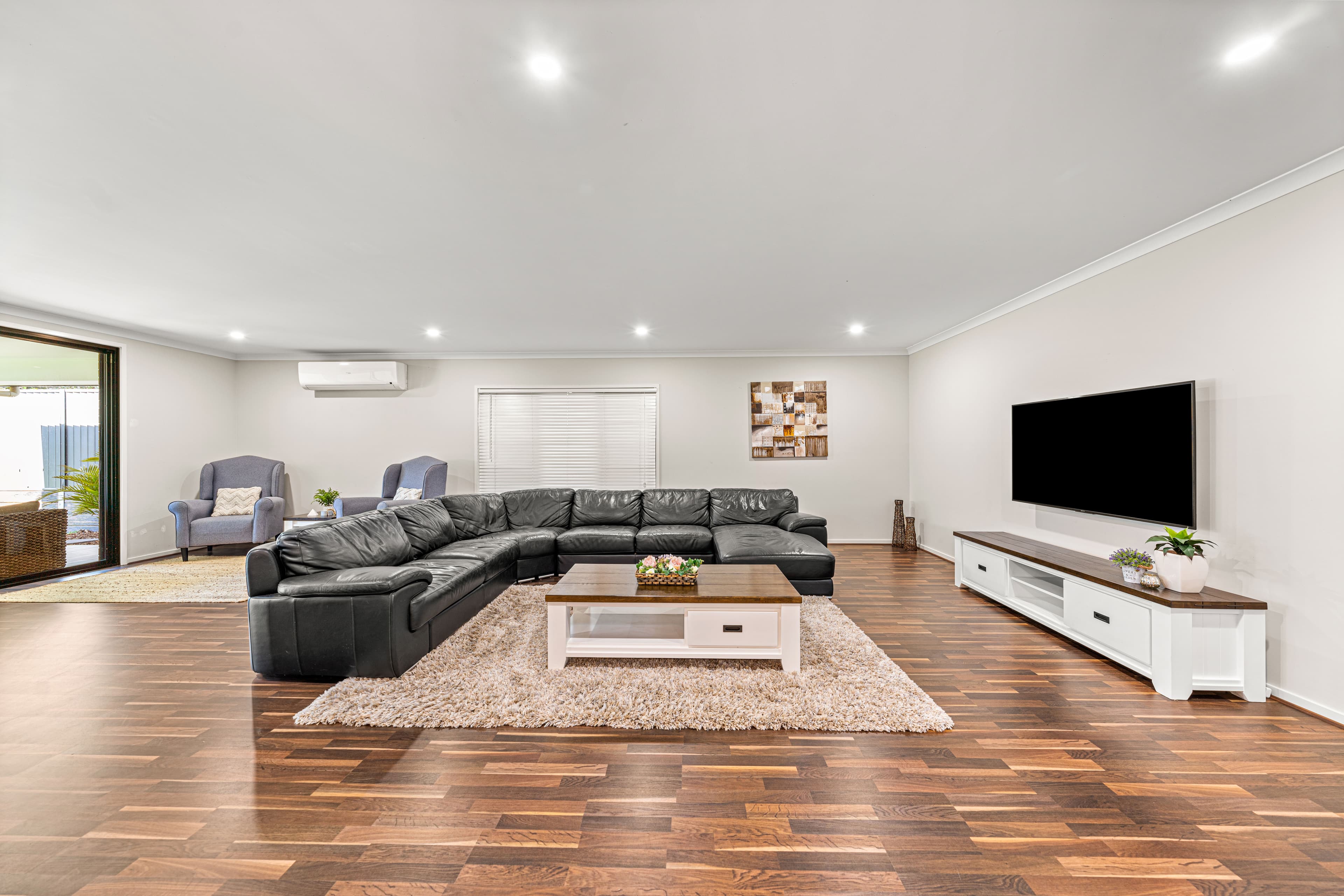 8 Vanstone Way, Redland Bay, Redland Bay - Thumbnail 8