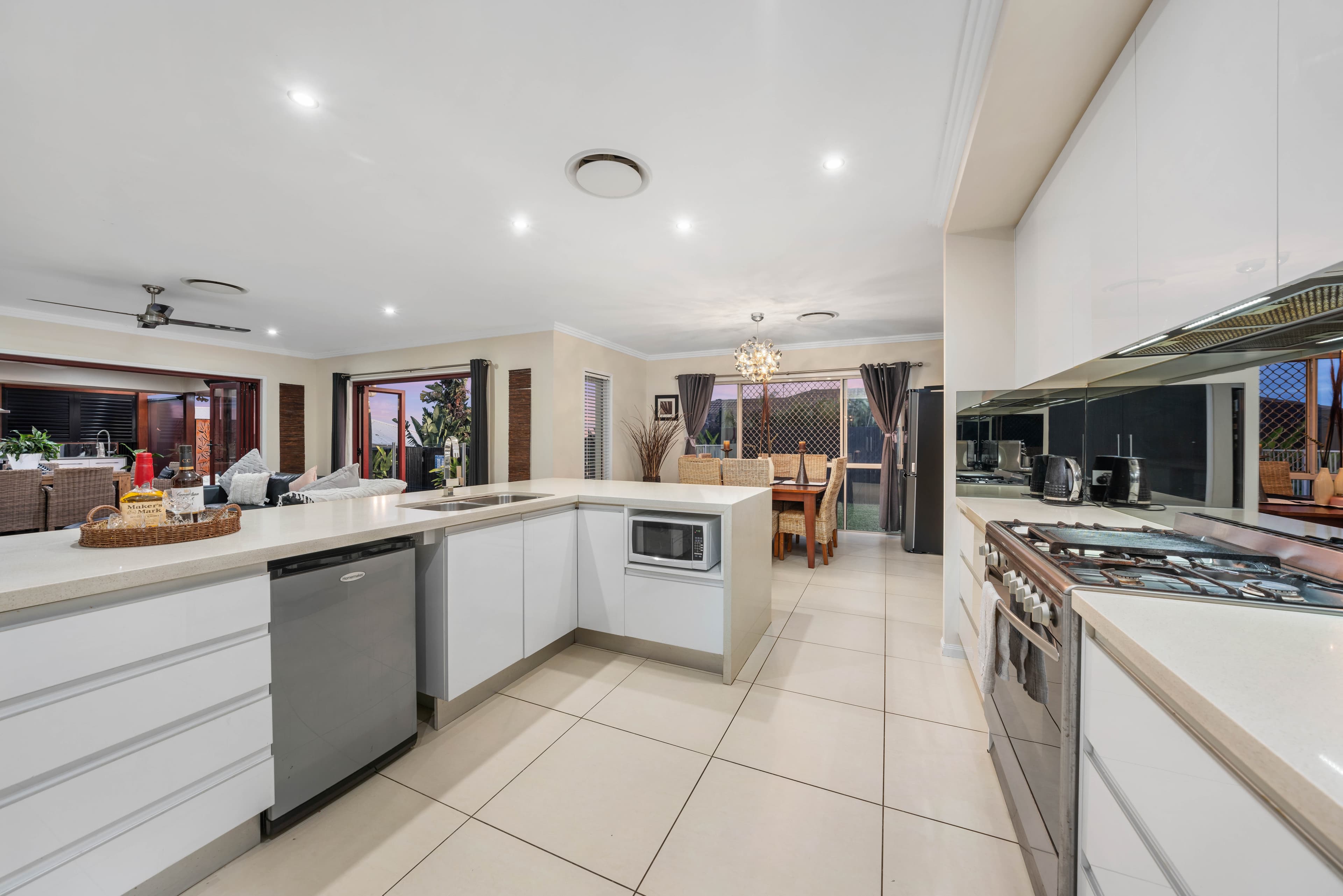 33 Cypress Street, Redland Bay, Redland Bay - Thumbnail 4