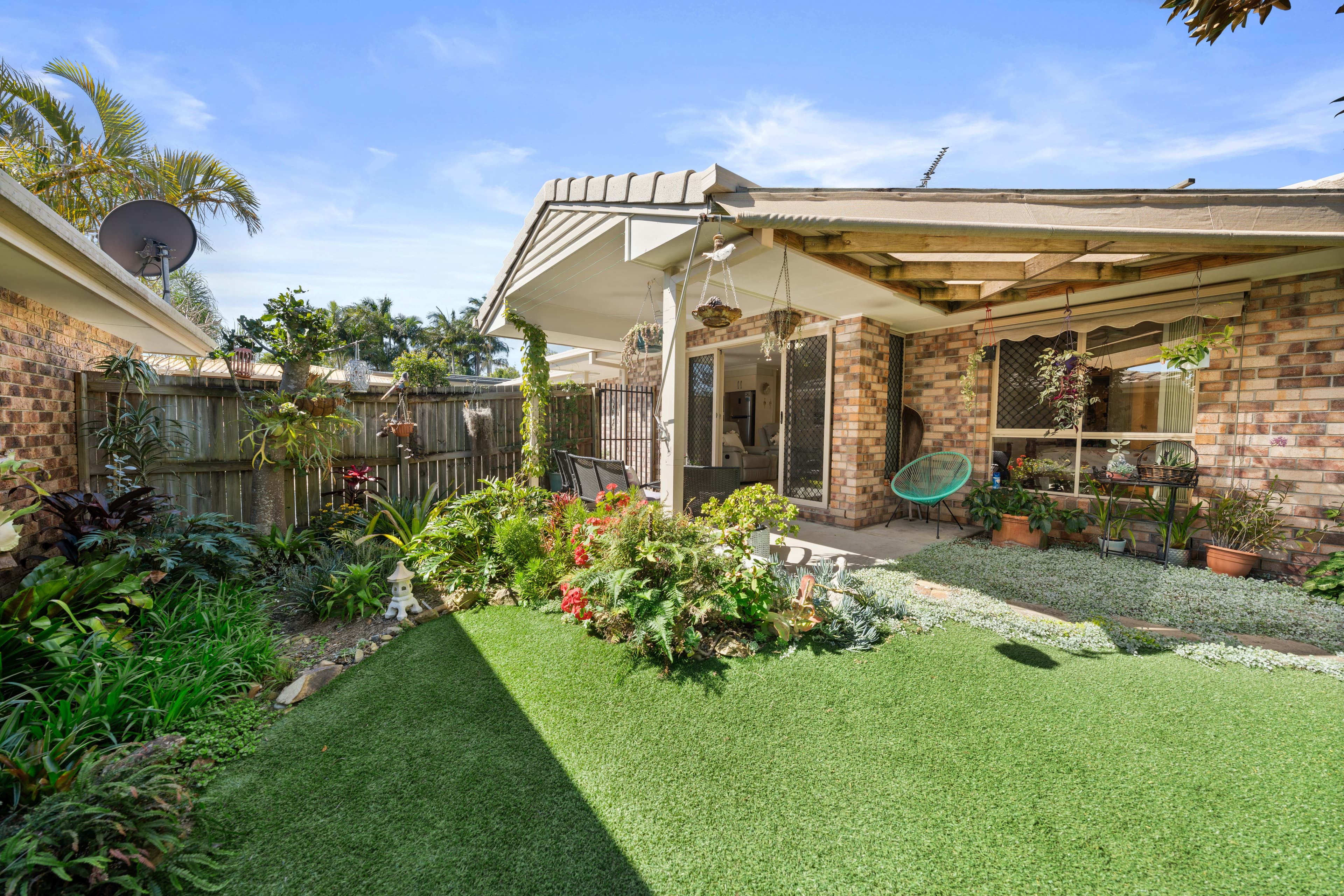 2/56 Benfer Road, Victoria Point, Victoria Point - Image 1