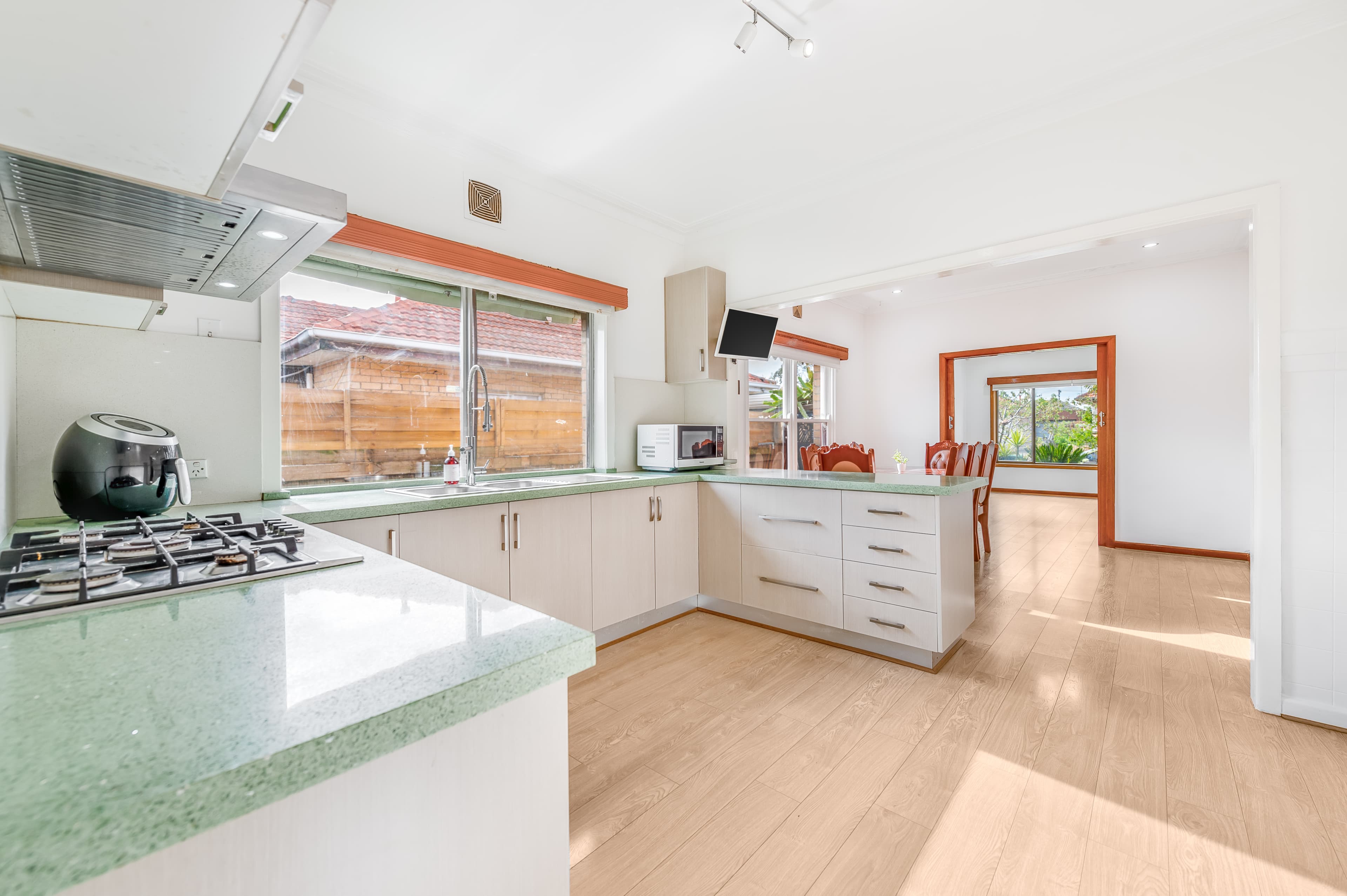 43 Sandford Avenue, Sunshine North, Sunshine North - Thumbnail 4