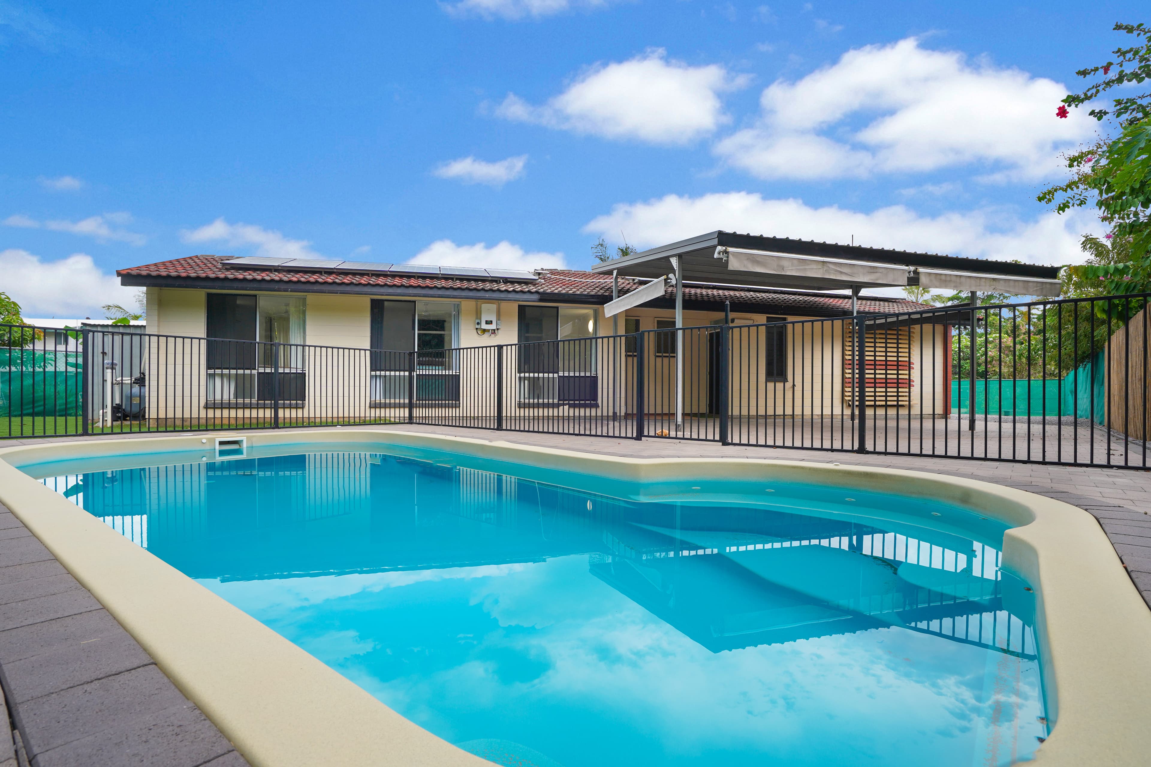 32 Cornwallis Circuit, Gray, Gray - Image 1