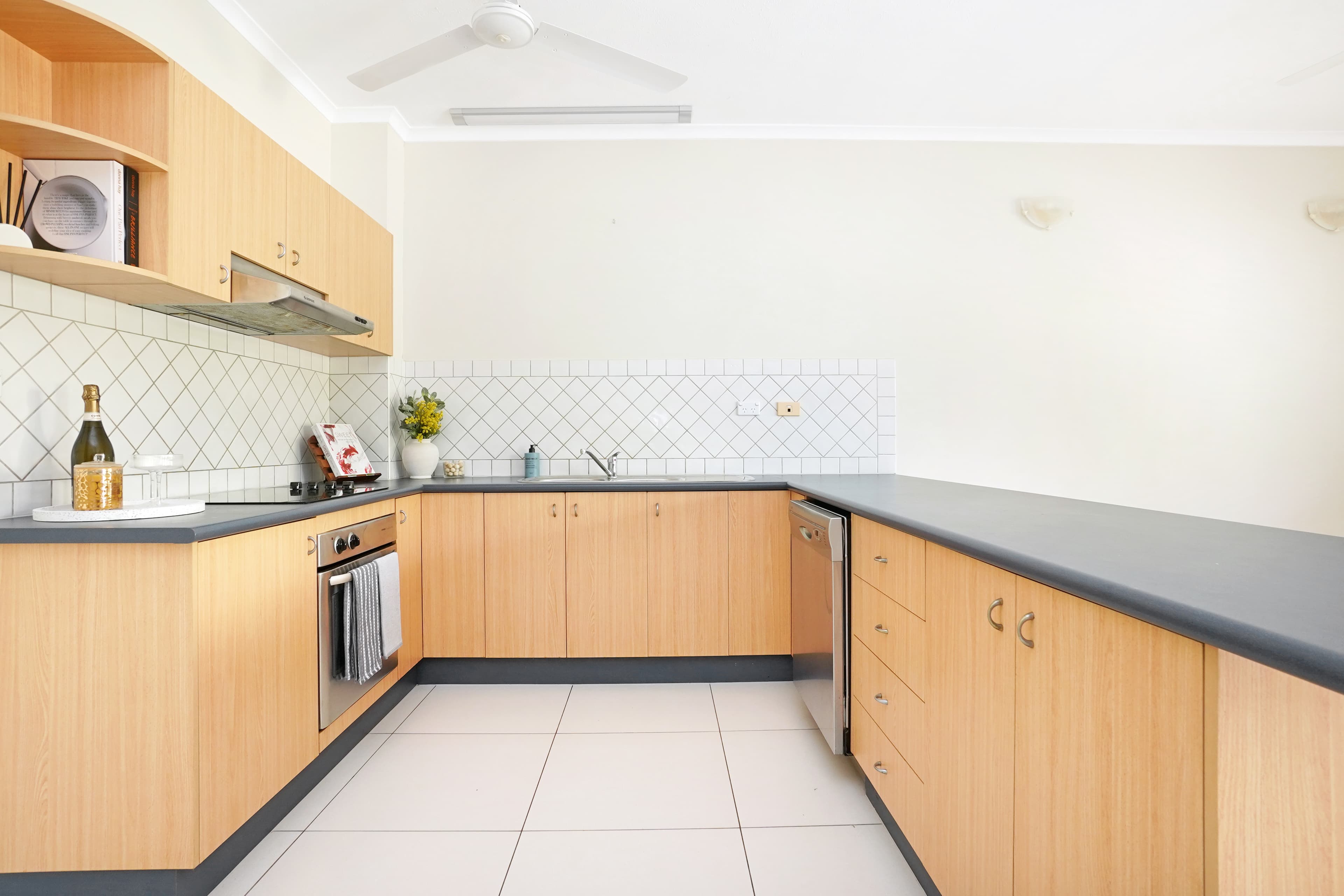2/9 Manila Place, Woolner, Woolner - Thumbnail 3