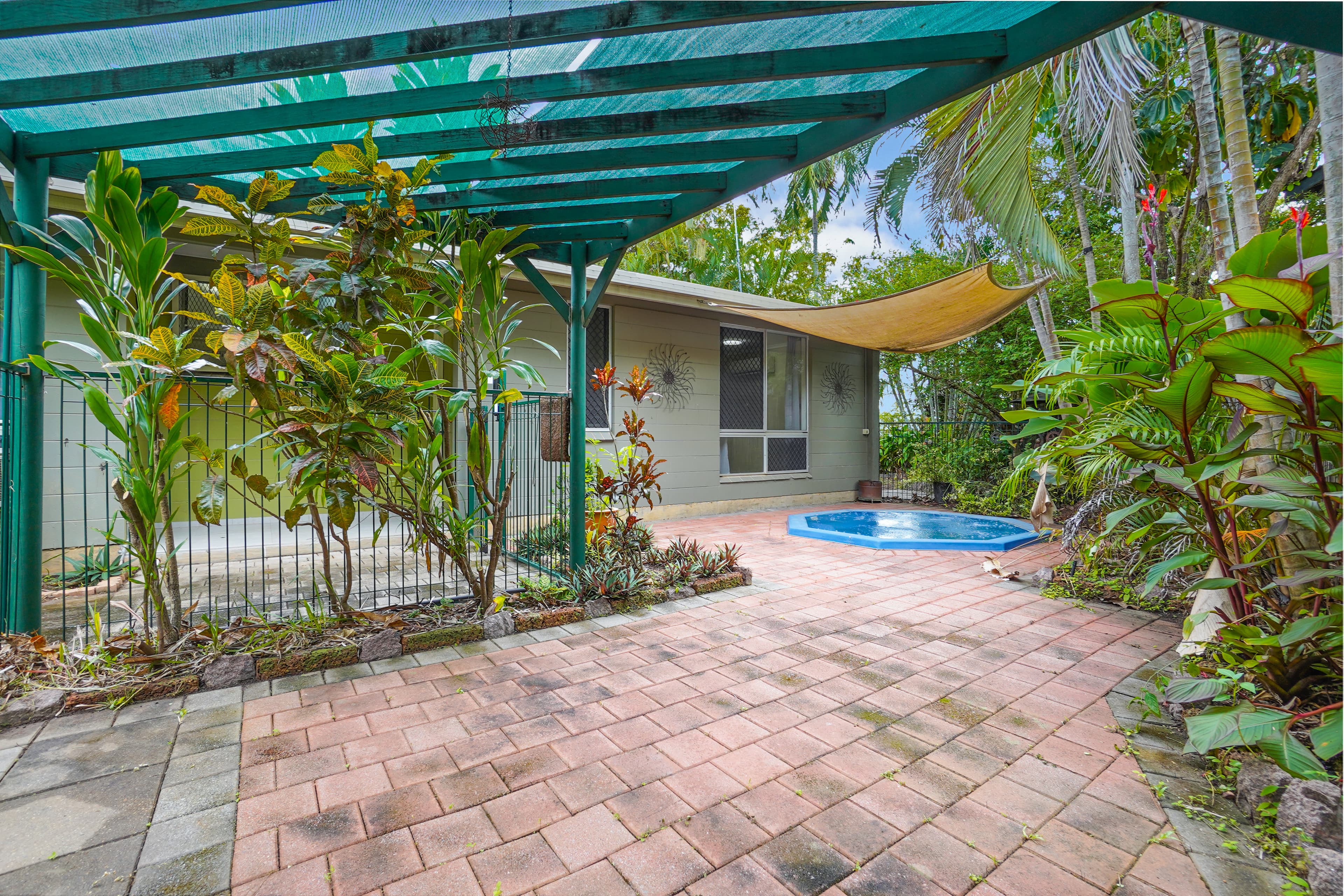 6 Cornwallis Circuit, Gray, Gray - Image 1