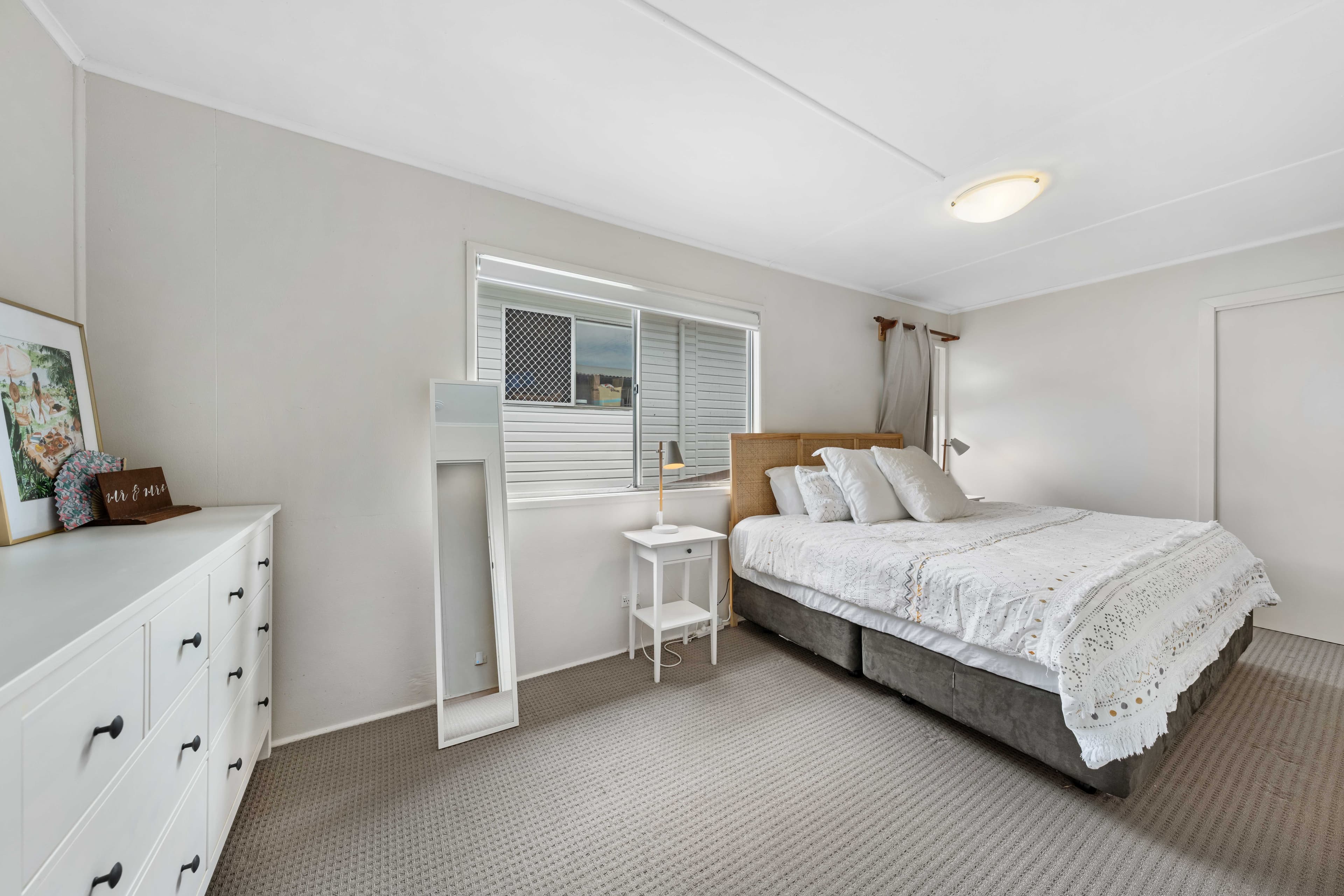 327 Whites Road, Lota, Lota - Thumbnail 5