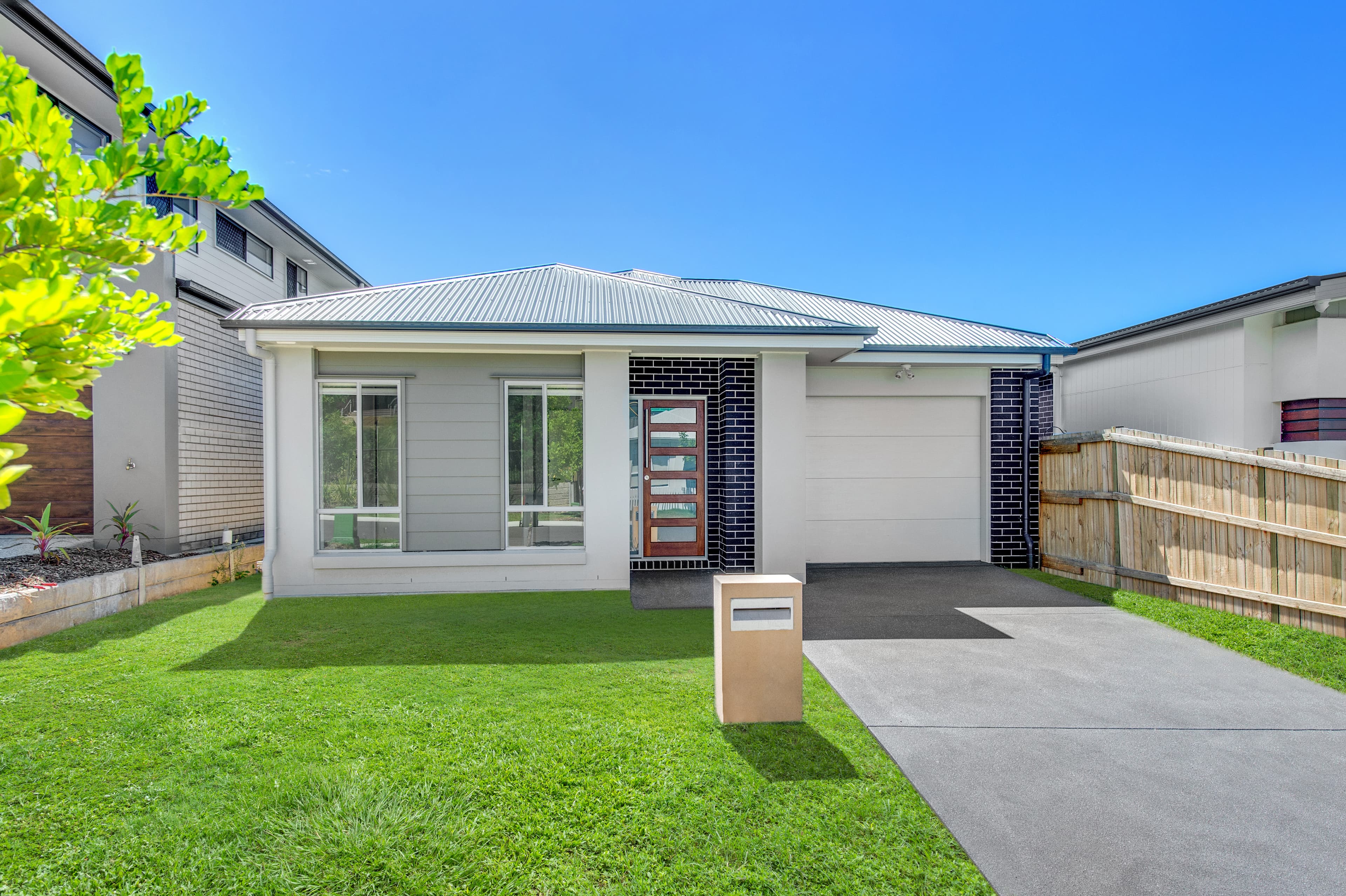 6 Banksia Way, Springfield, Springfield - Image 1