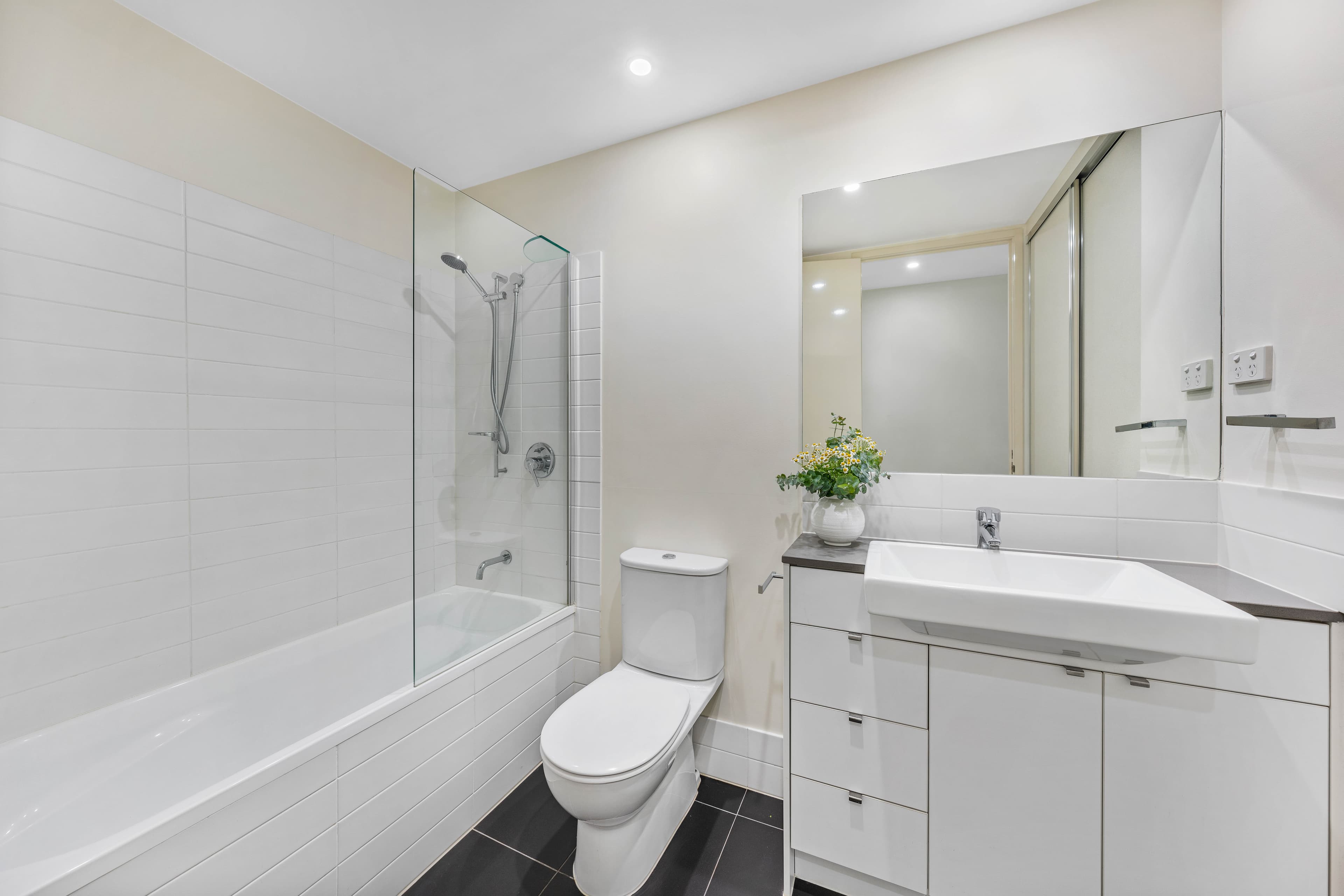10/48 Addison Avenue, Bulimba, Bulimba - Thumbnail 7