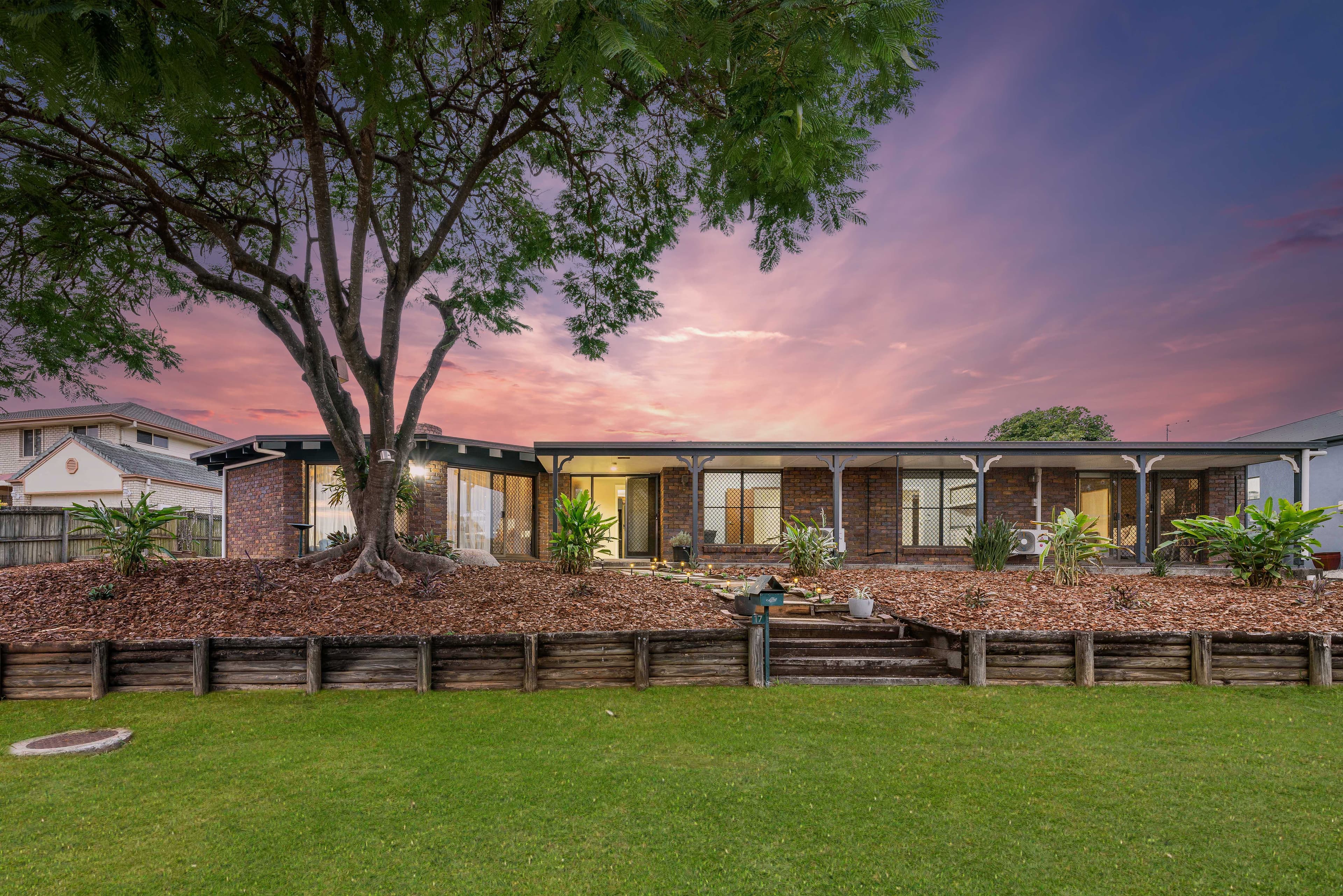 17 Jennifer Street, Birkdale, Birkdale - Image 1