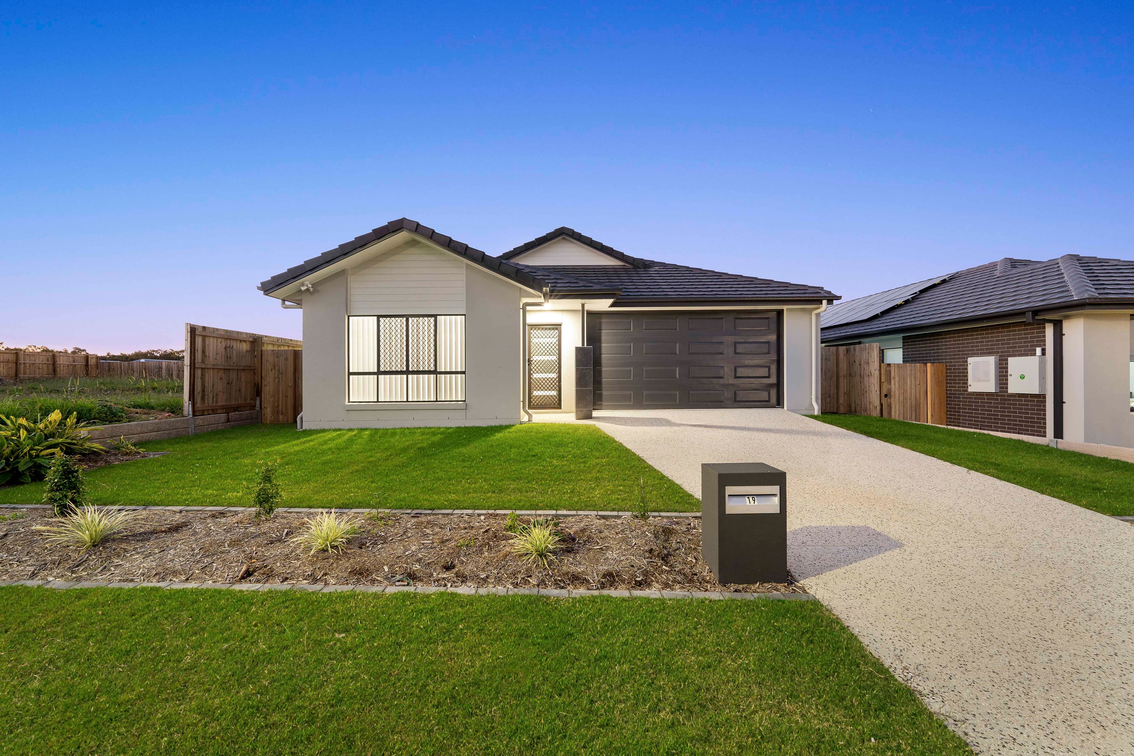 19 Haven Street, Victoria Point, Victoria Point - Image 1