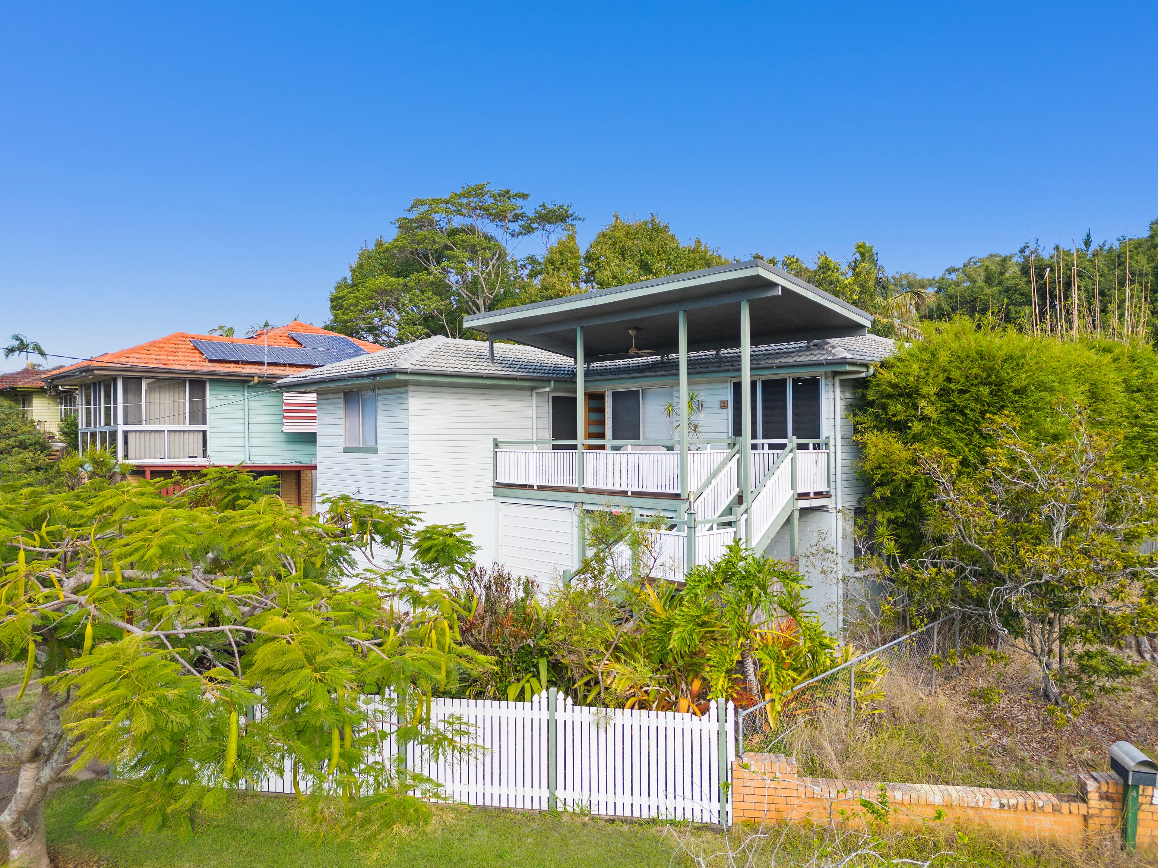 2 Garvey Street, Wynnum, Wynnum - Thumbnail 2