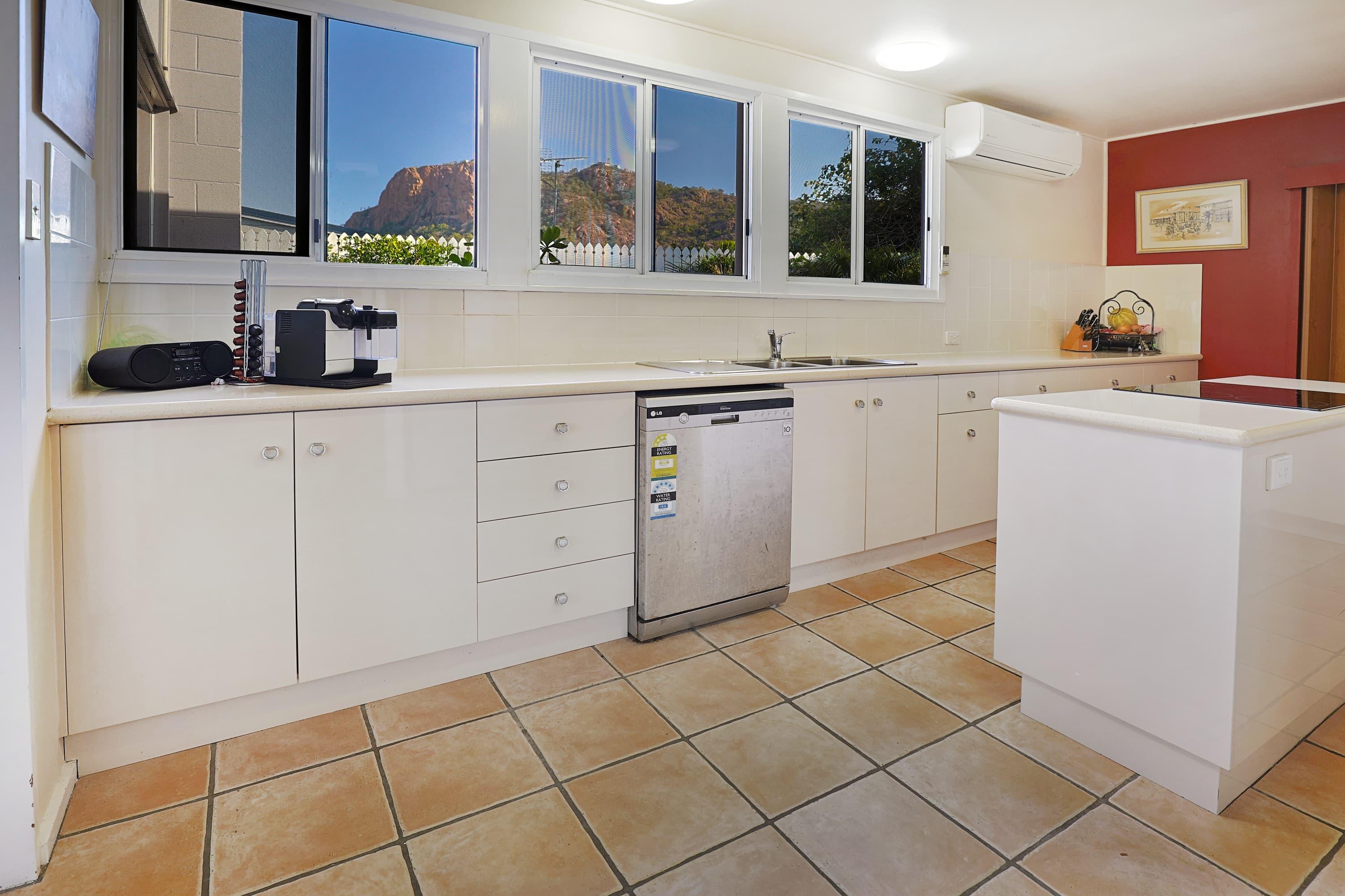15 Yarrawonga Drive, Castle Hill, Castle Hill - Thumbnail 7