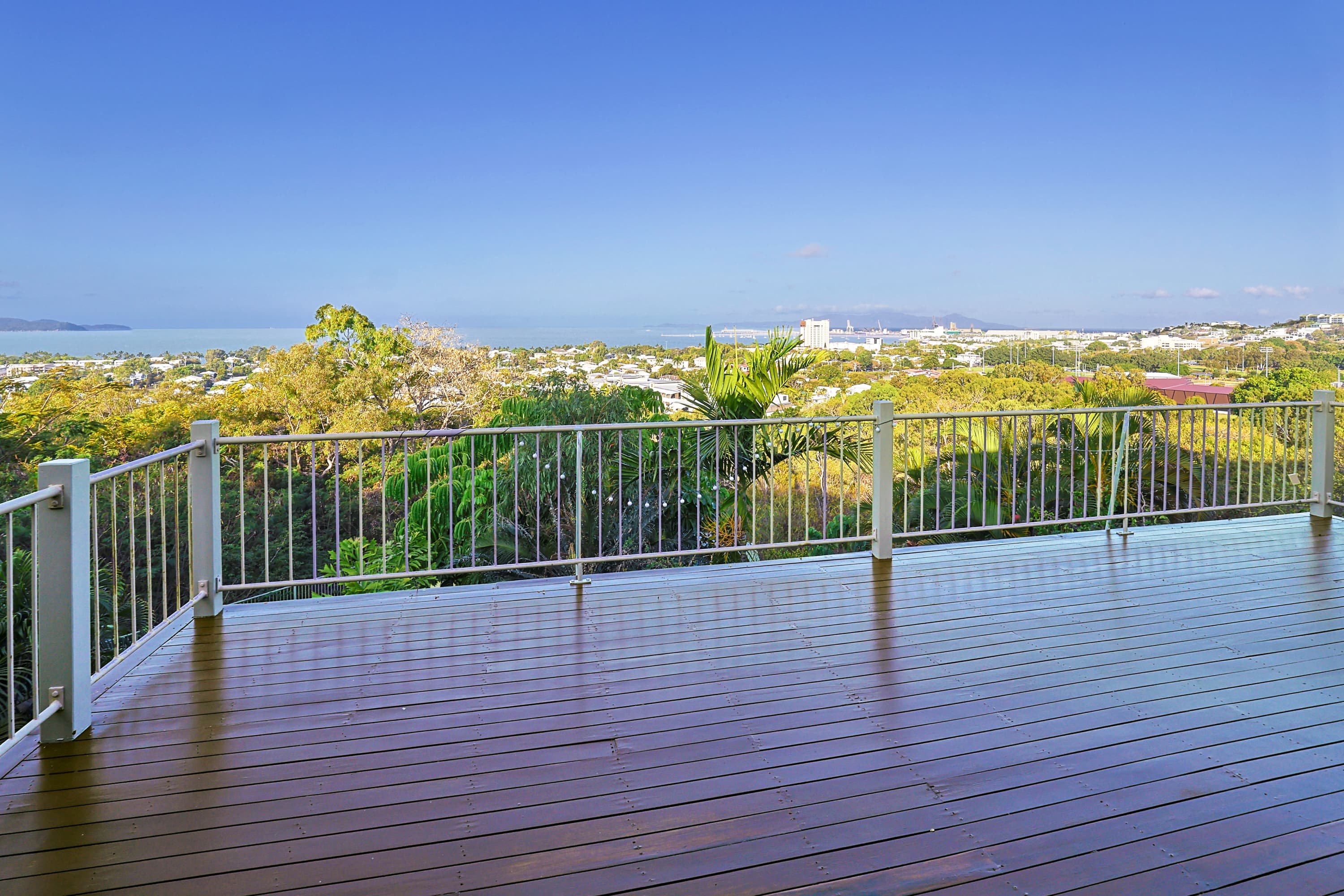 15 Yarrawonga Drive, Castle Hill, Castle Hill - Thumbnail 4