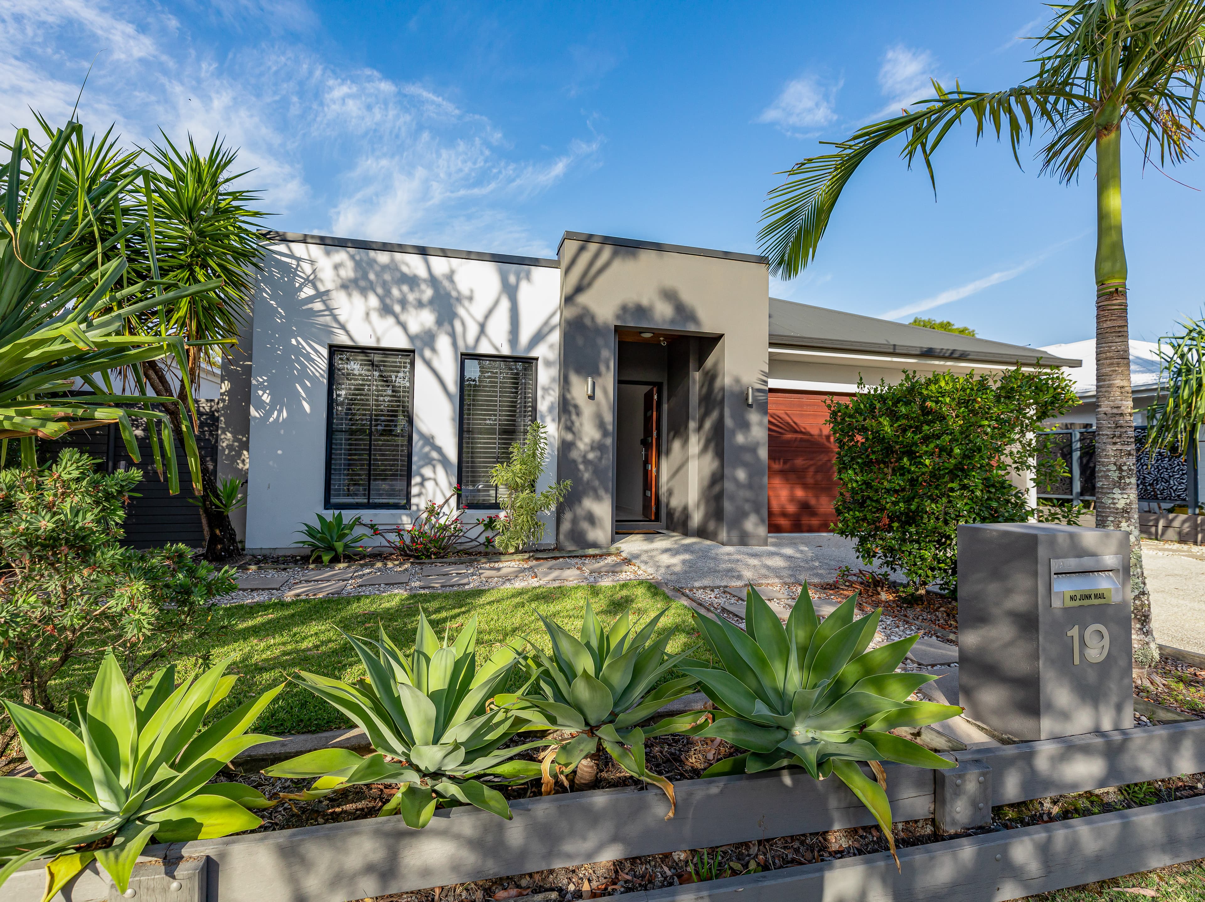 19 Brindabella Avenue, Peregian Springs, Peregian Springs - Thumbnail 2