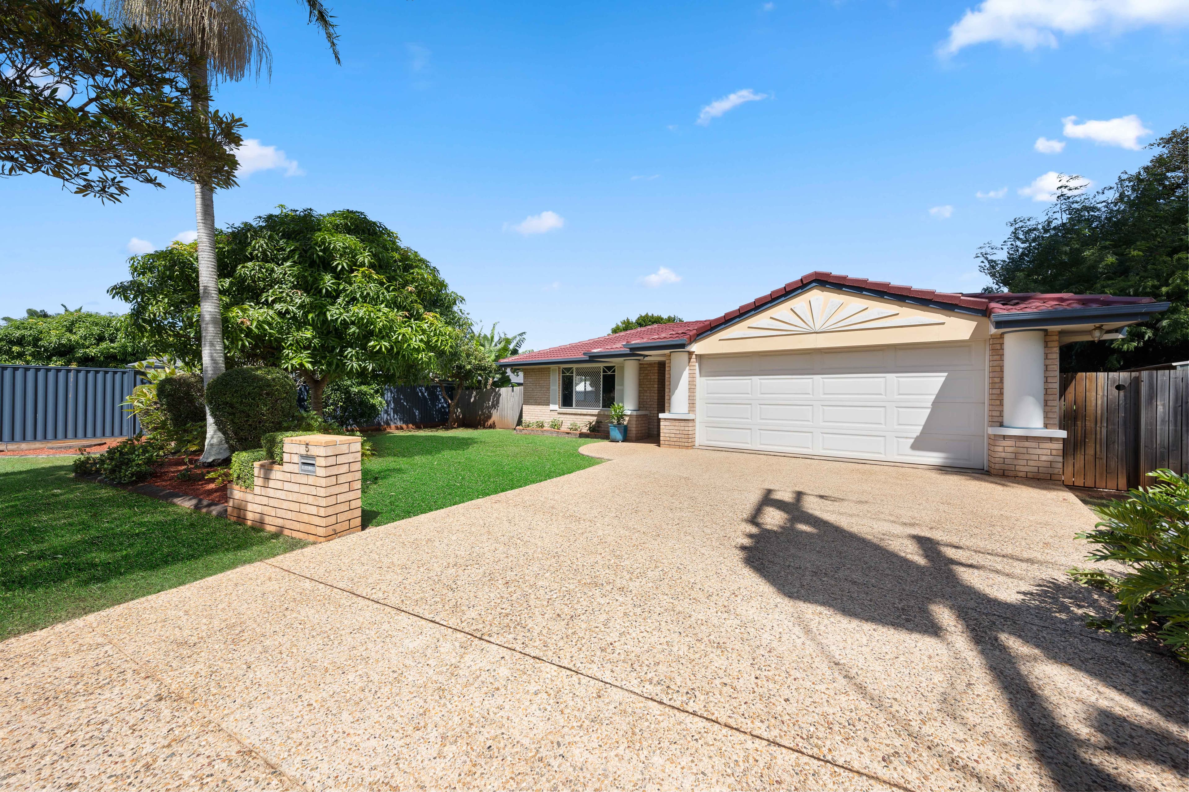5 Burbank Road, Birkdale, Birkdale - Image 1