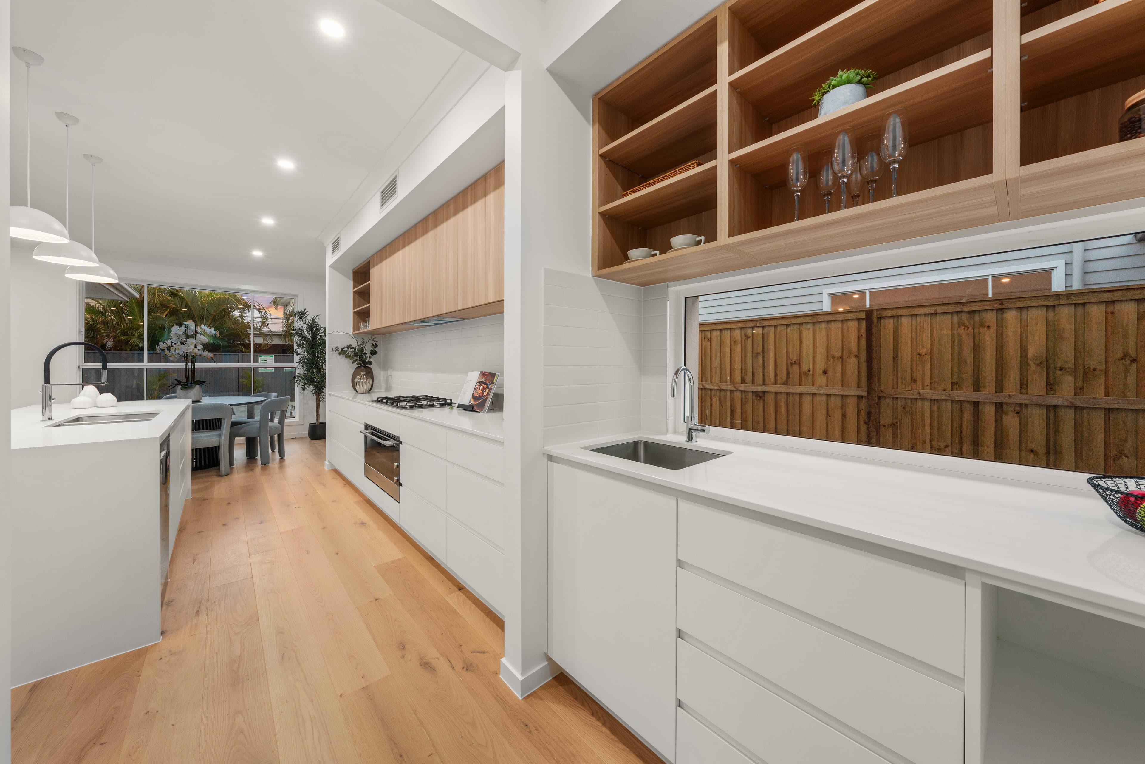 10 Ormiston Grove, Ormiston, Ormiston - Thumbnail 4