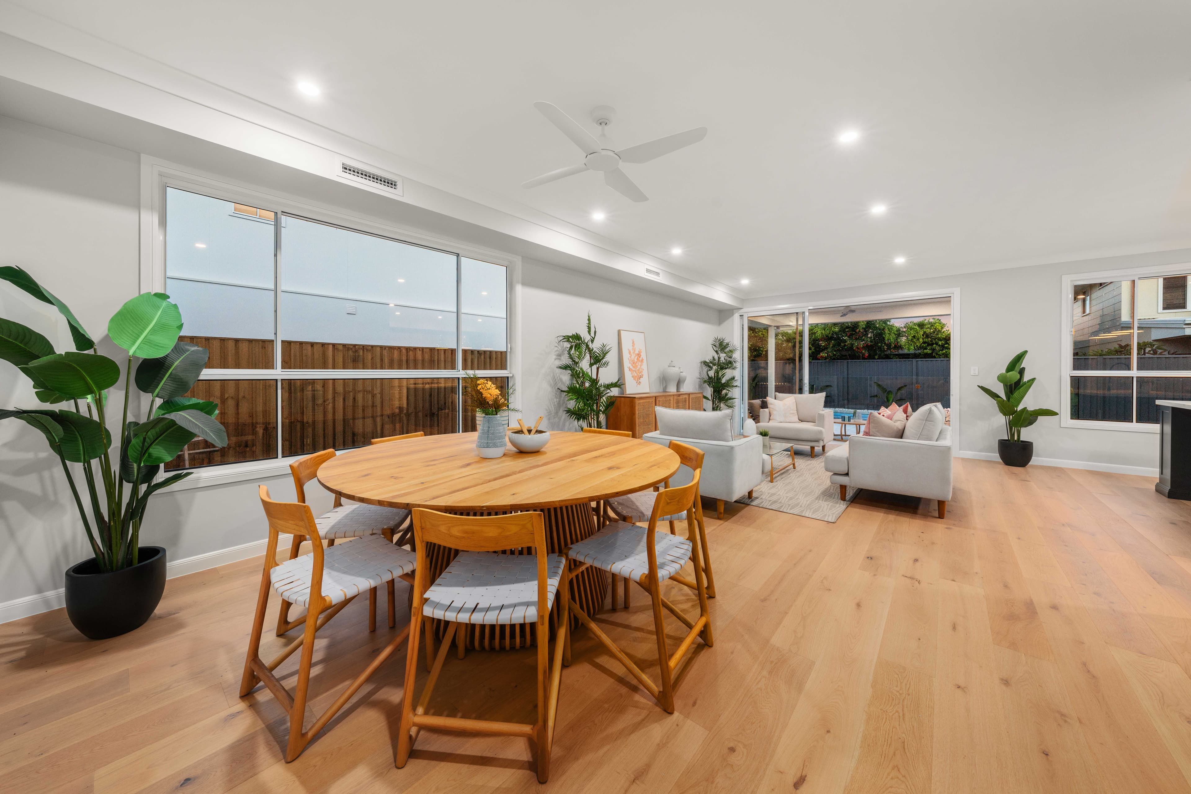 12 Ormiston Grove, Ormiston, Ormiston - Thumbnail 2