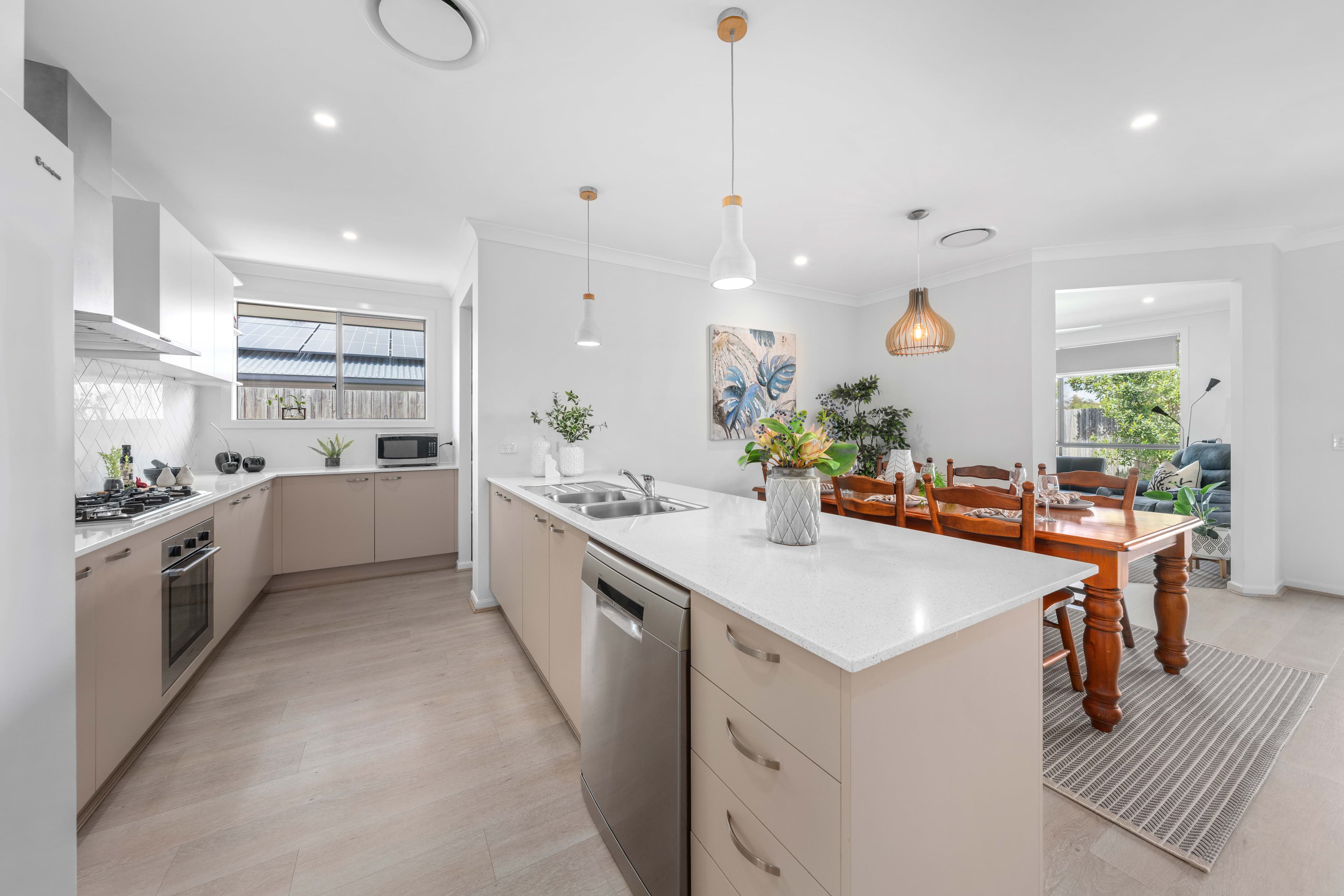 8 Bygraves Street, Thornlands, Thornlands - Thumbnail 2