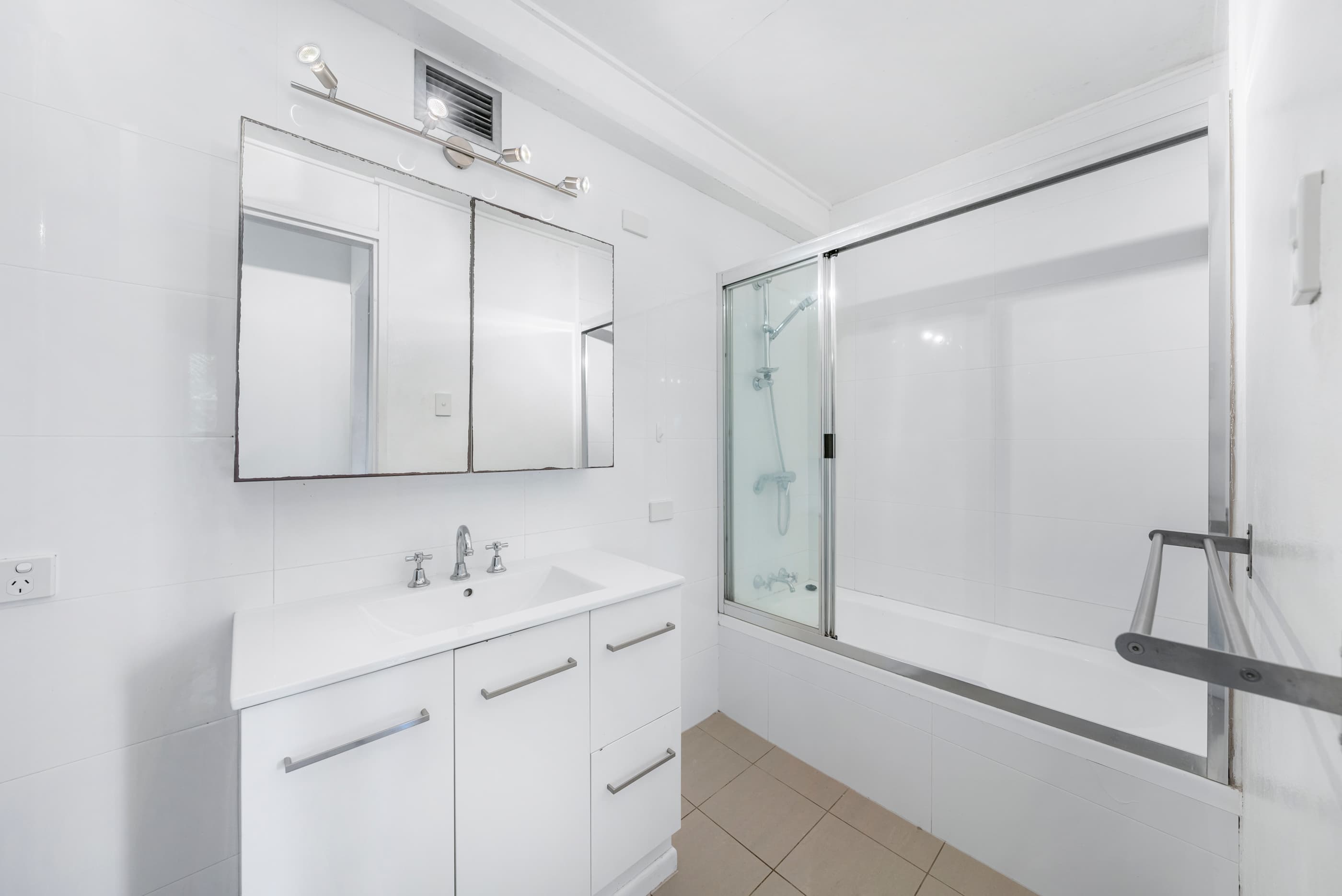 Unit 5/67 Saint Pauls Terrace, Spring Hill, Spring Hill - Thumbnail 8