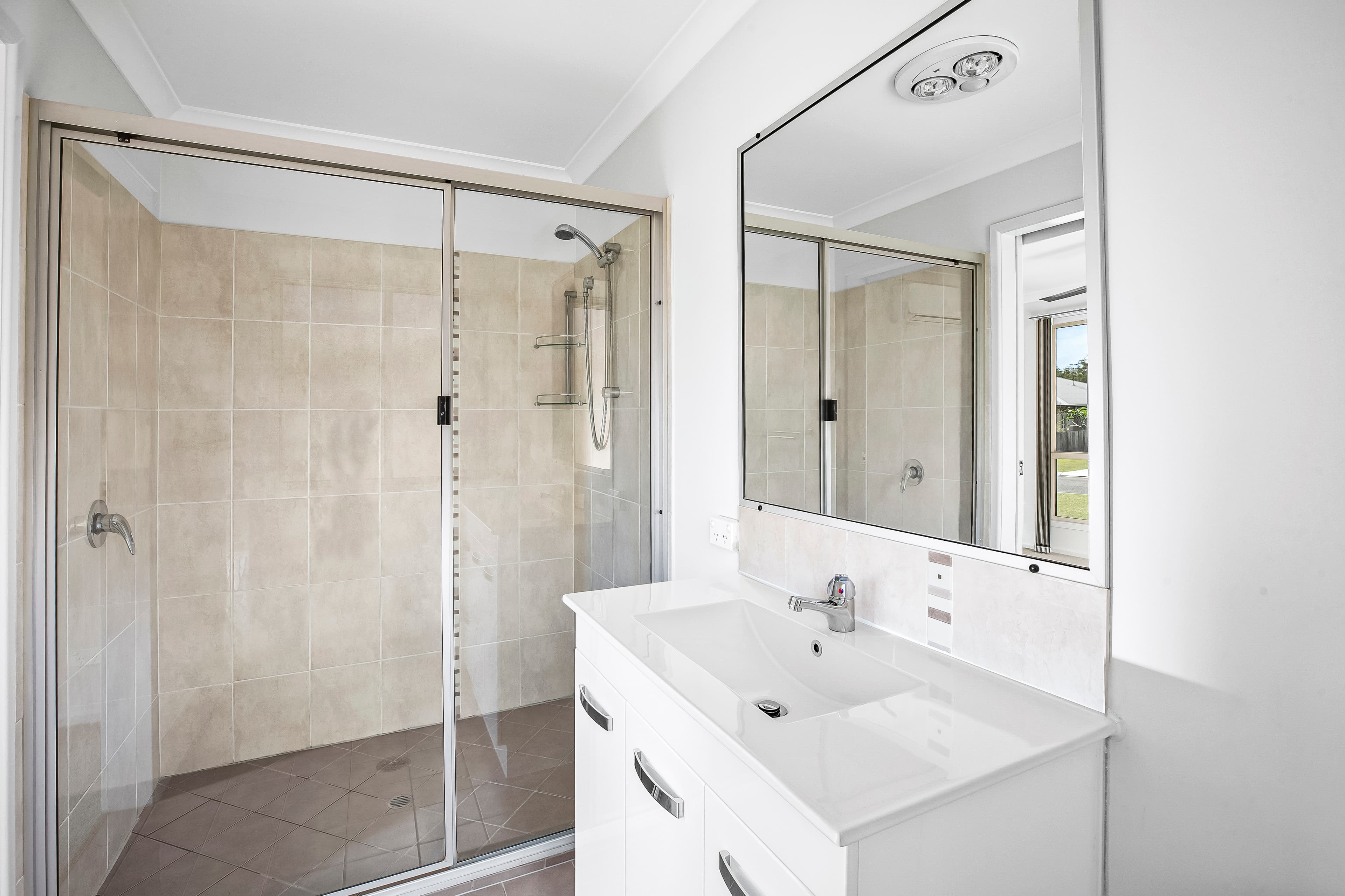 14 Environs Avenue, Cooloola Cove, Cooloola Cove - Thumbnail 8