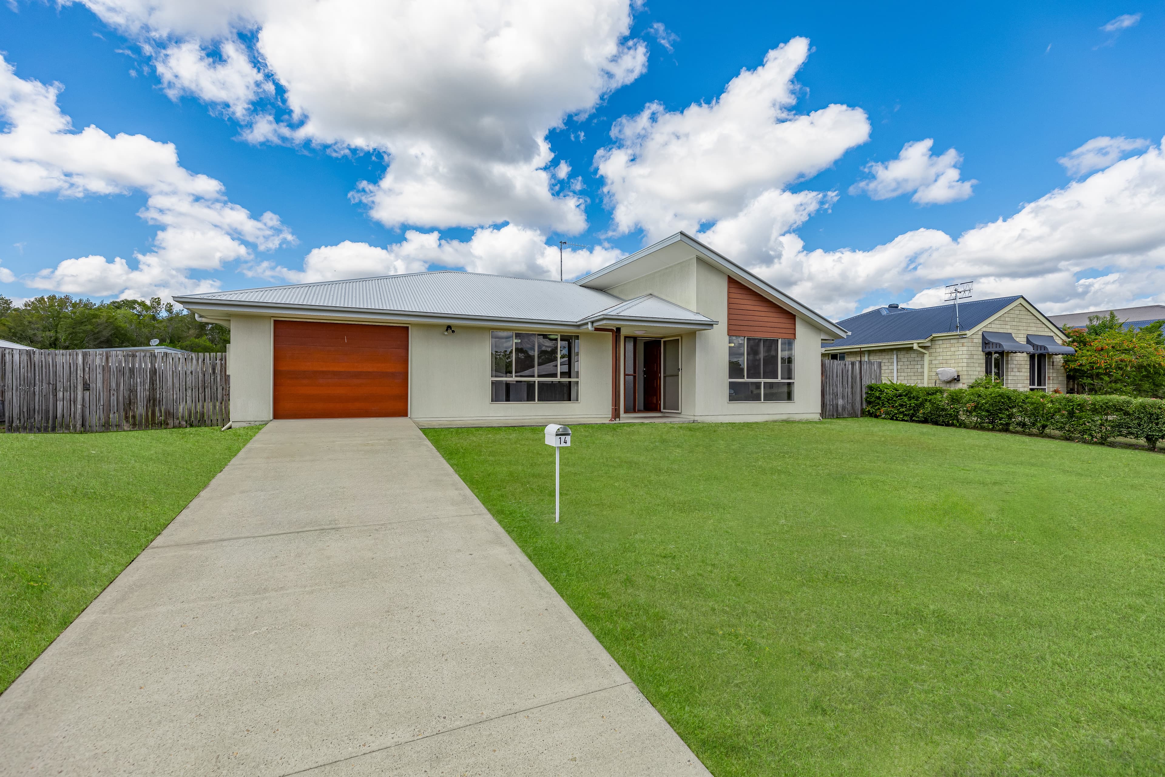 14 Environs Avenue, Cooloola Cove, Cooloola Cove - Image 1