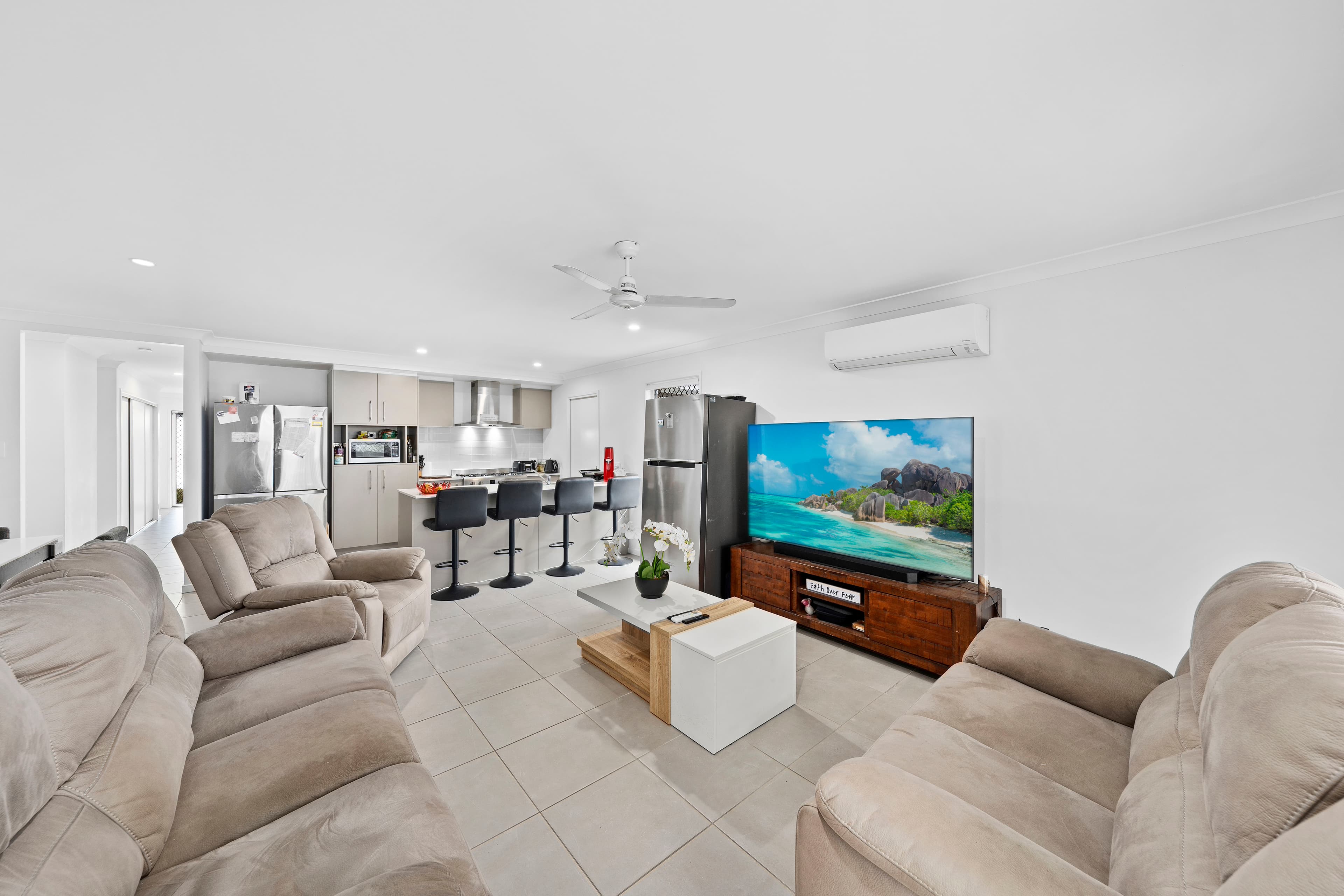 12 Lochridge Street, Thornlands, Thornlands - Thumbnail 2