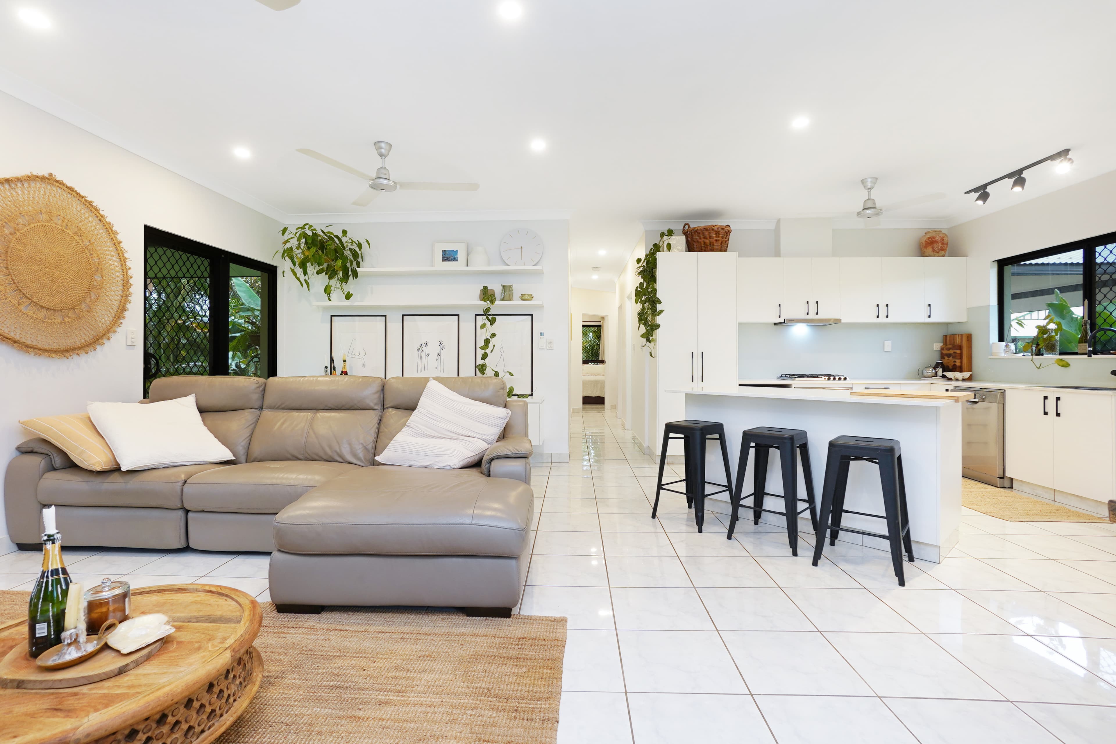 8 Davenport Court, Gunn, Gunn - Thumbnail 3