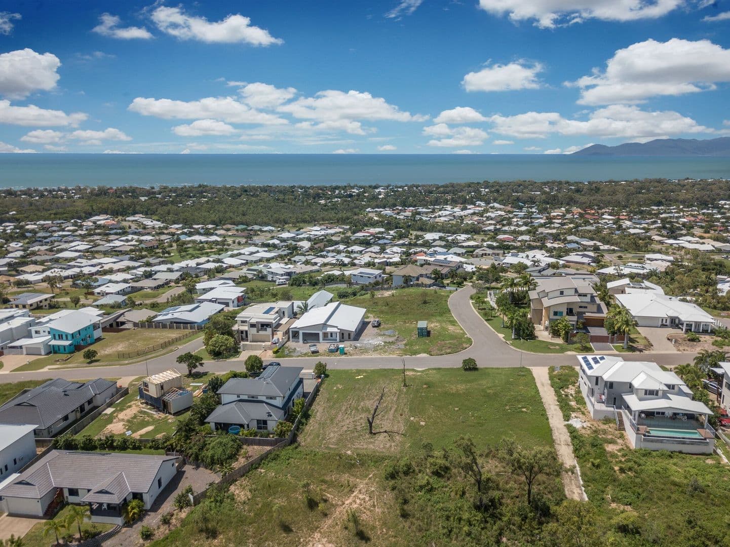 101 Goicoechea Drive, Bushland Beach, Bushland Beach - Thumbnail 4