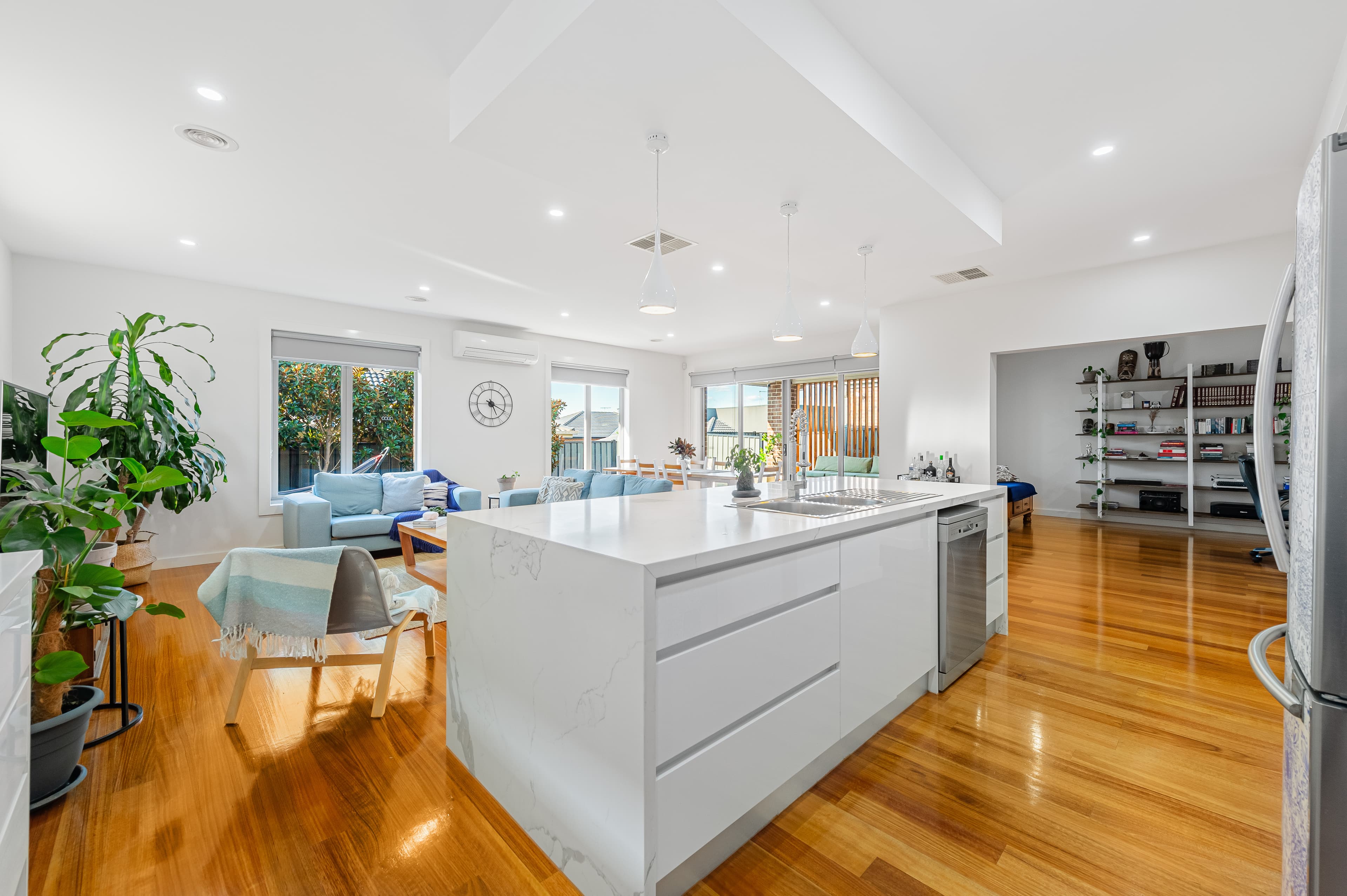 9 Montvale Drive, Craigieburn, Craigieburn - Thumbnail 7