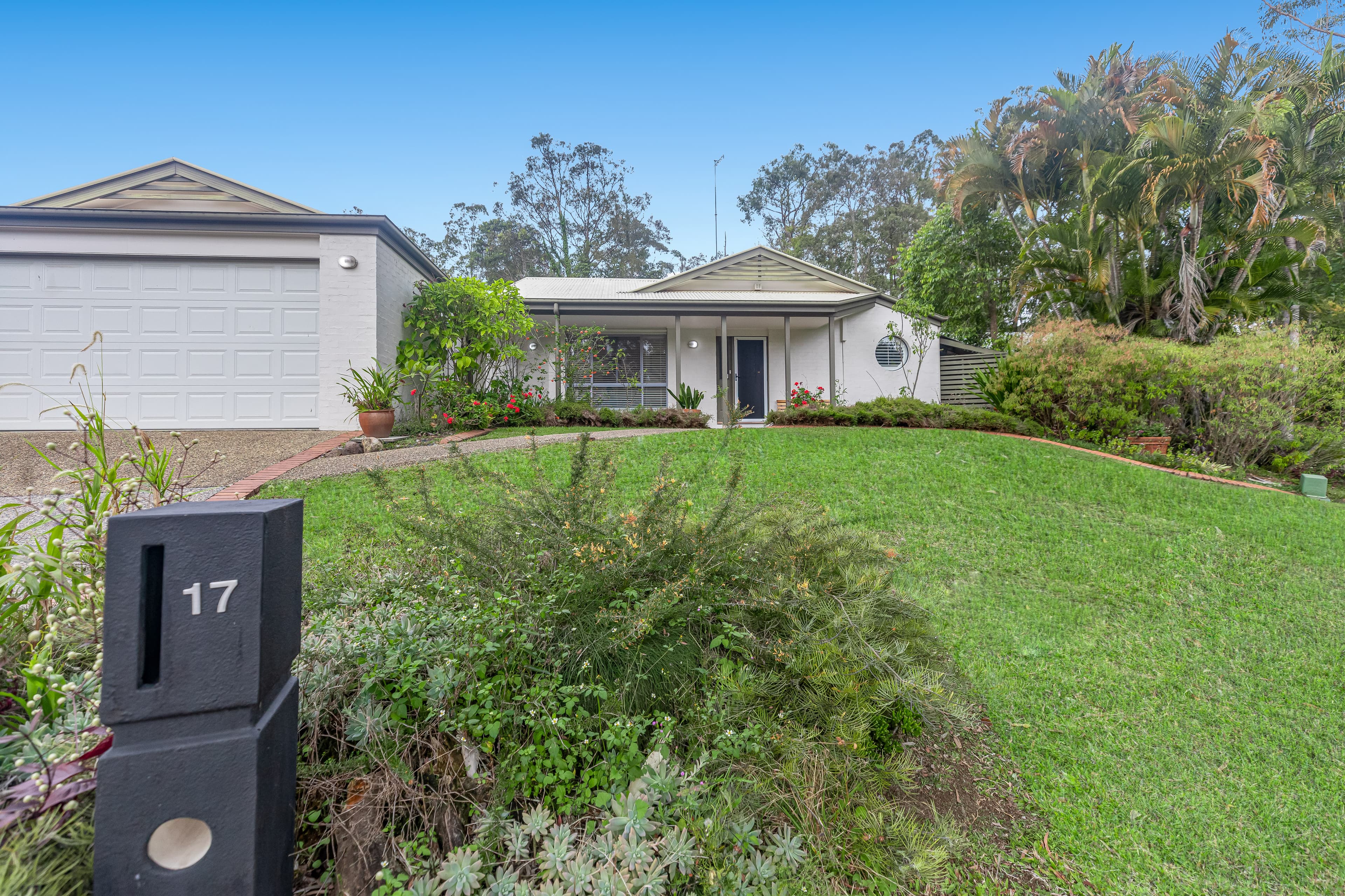 17 Lomandra Place, Tewantin, Tewantin - Image 1