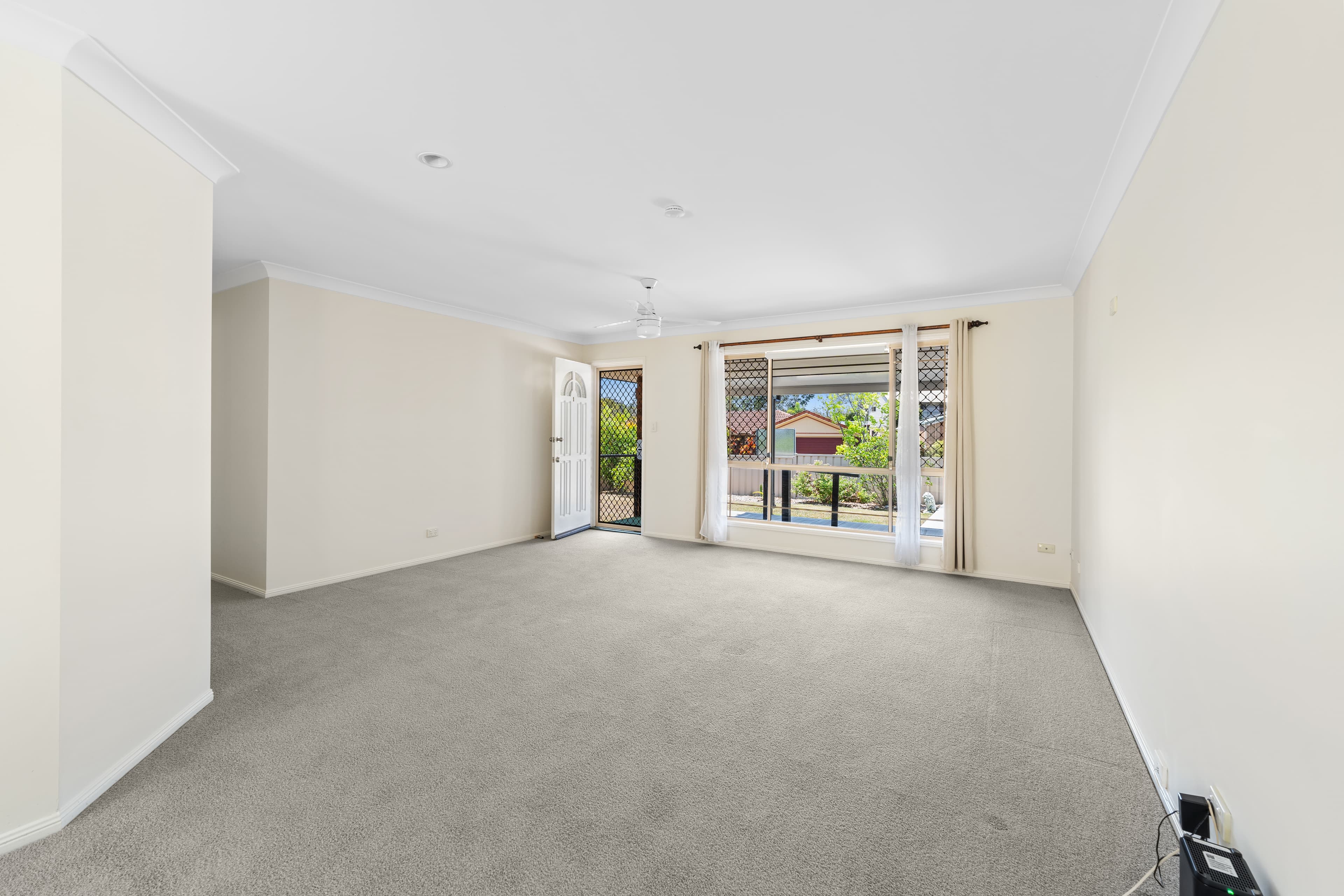 1/1 Club Crescent, Redland Bay, Redland Bay - Thumbnail 5