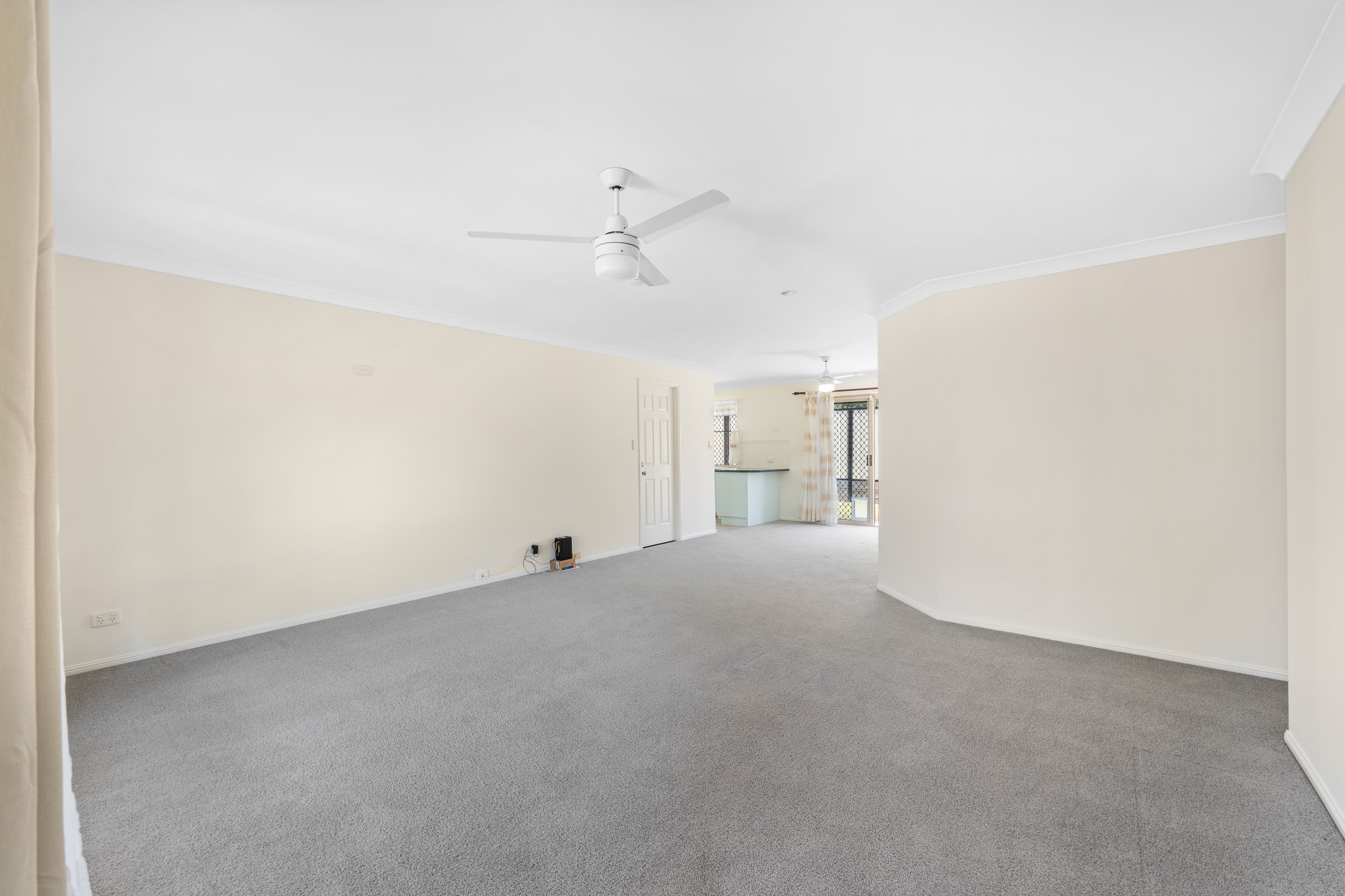 1/1 Club Crescent, Redland Bay, Redland Bay - Thumbnail 7