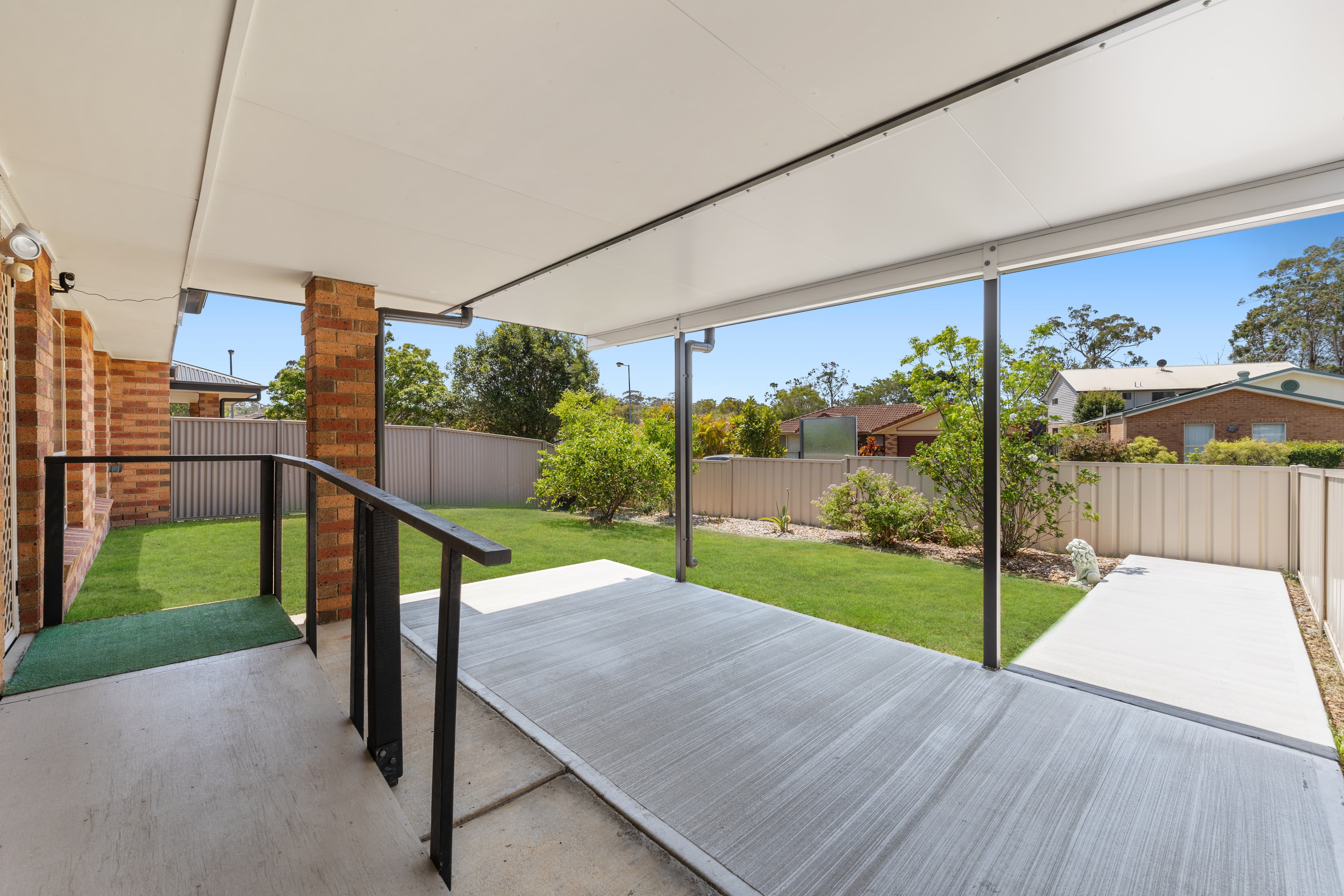 1/1 Club Crescent, Redland Bay, Redland Bay - Thumbnail 4