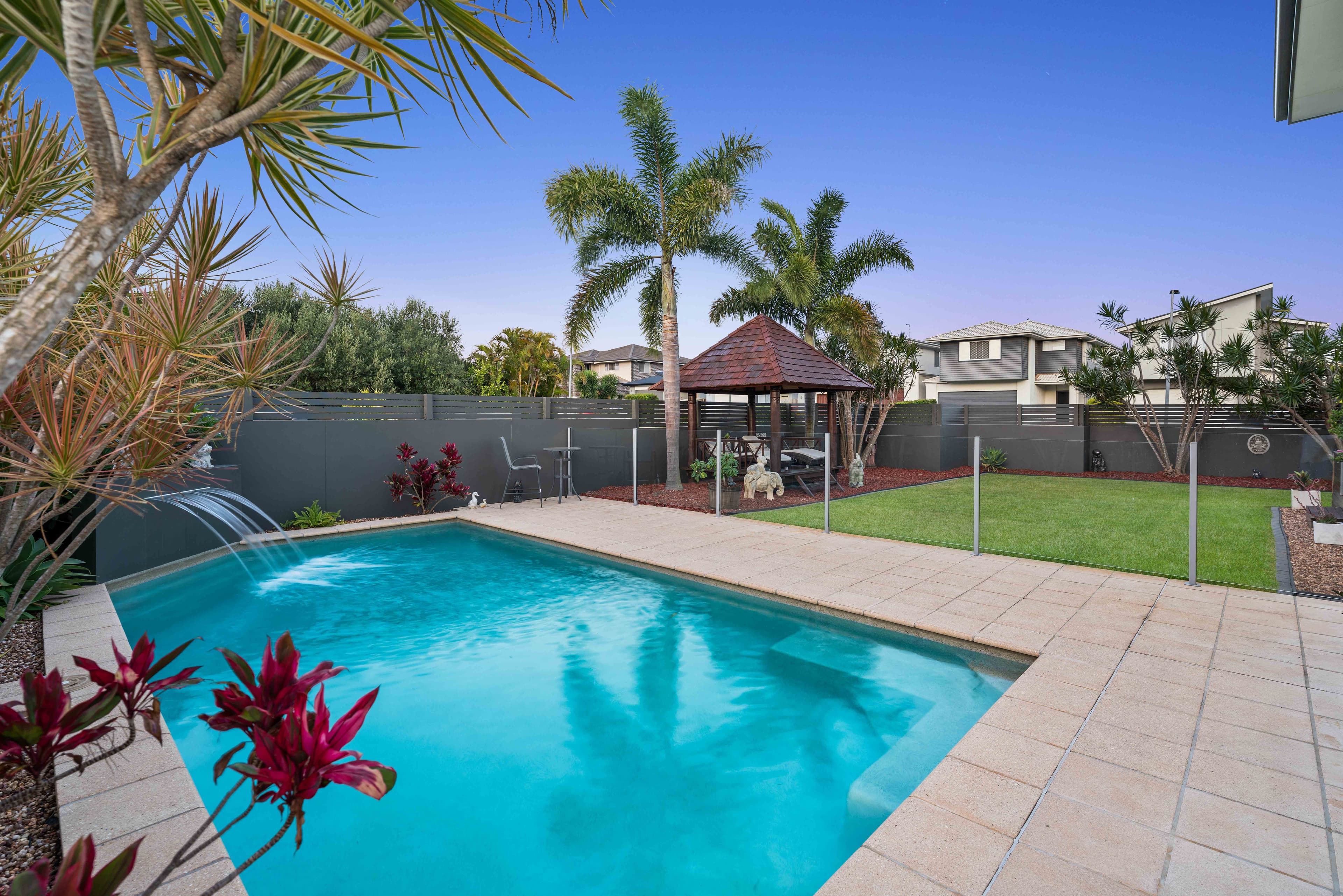 11 Rosemary Street, Thornlands, Thornlands - Thumbnail 2