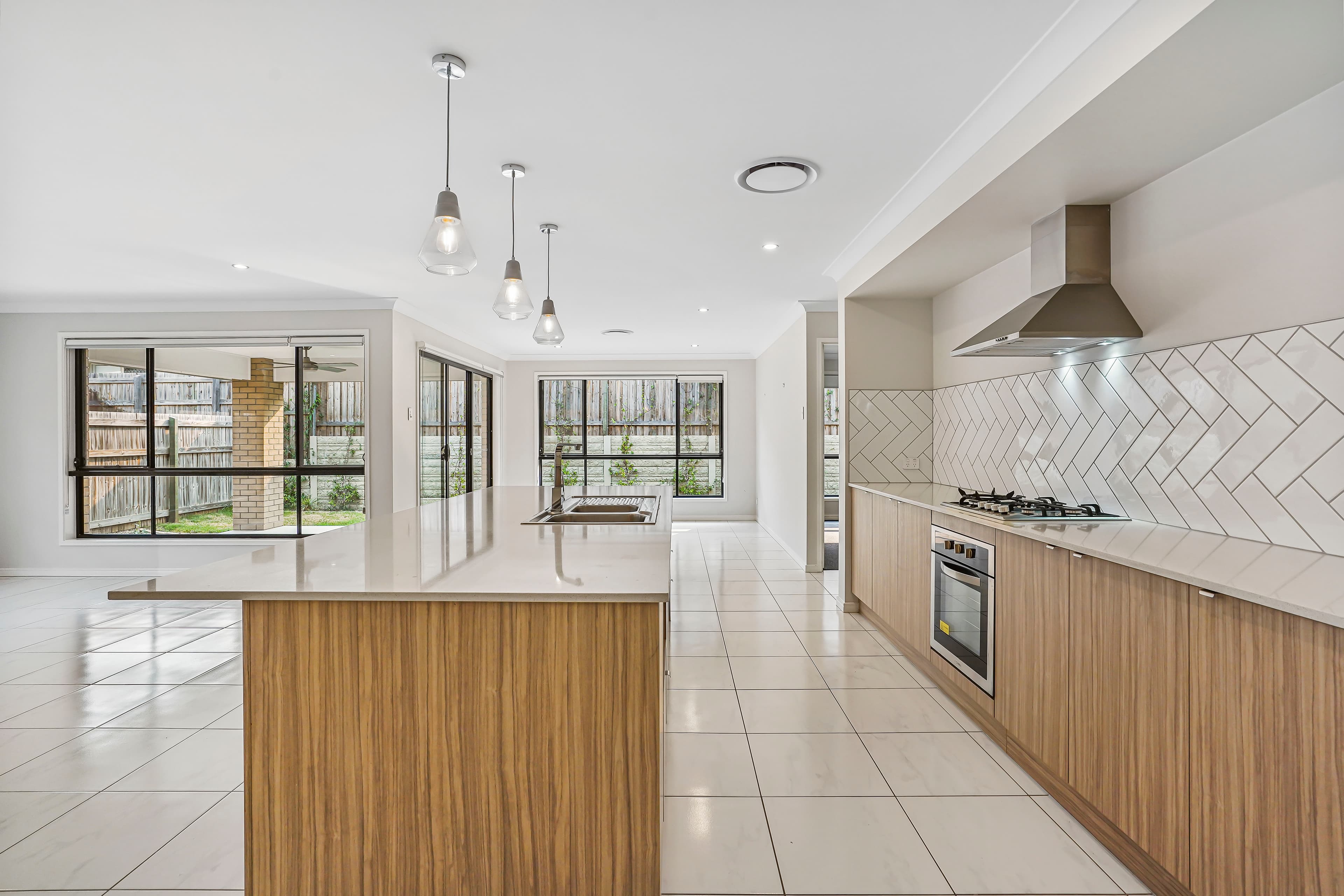 37 Condamine Crescent, Thornlands, Thornlands - Thumbnail 3