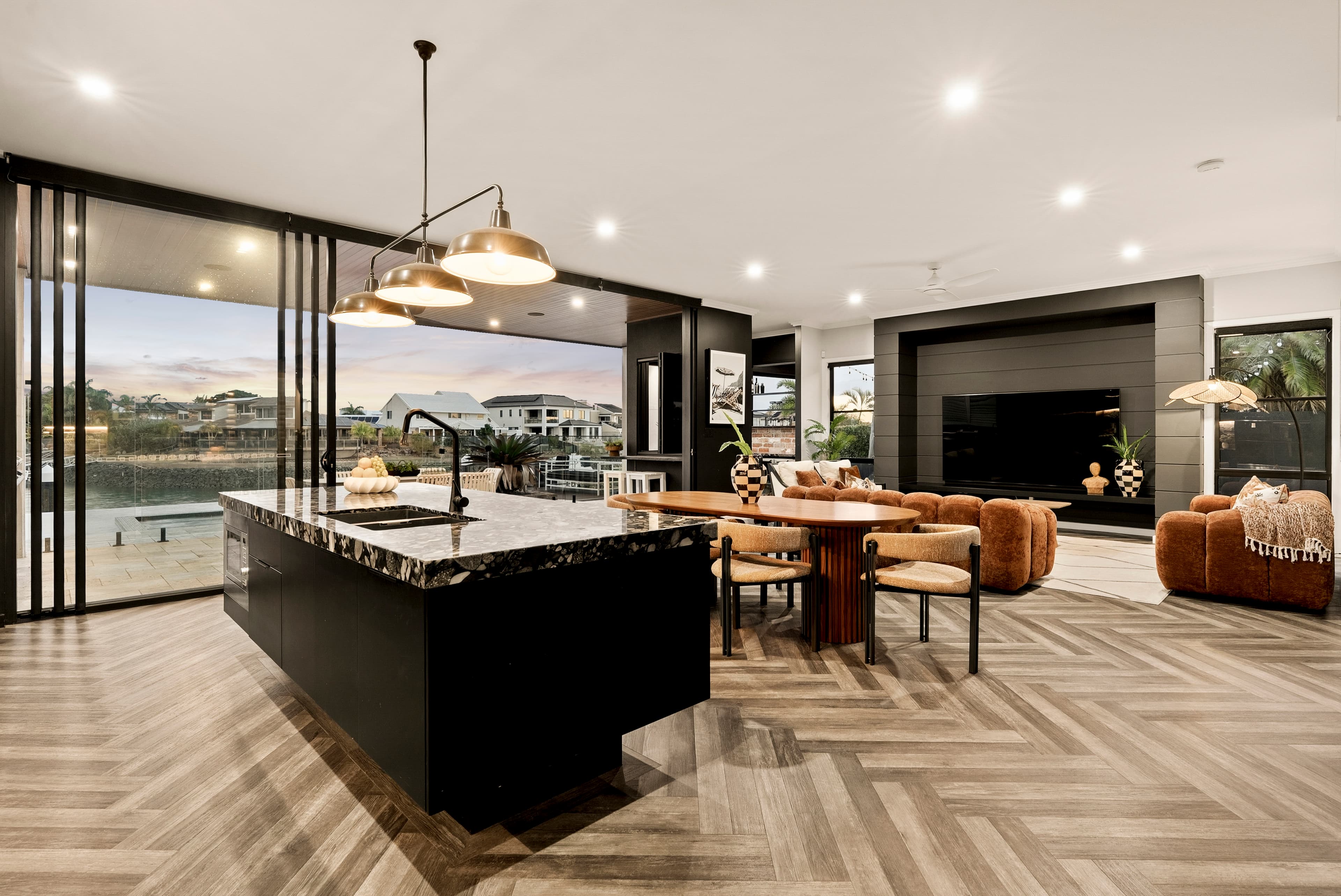 59 Anchorage Drive, Raby Bay, Raby Bay - Thumbnail 3