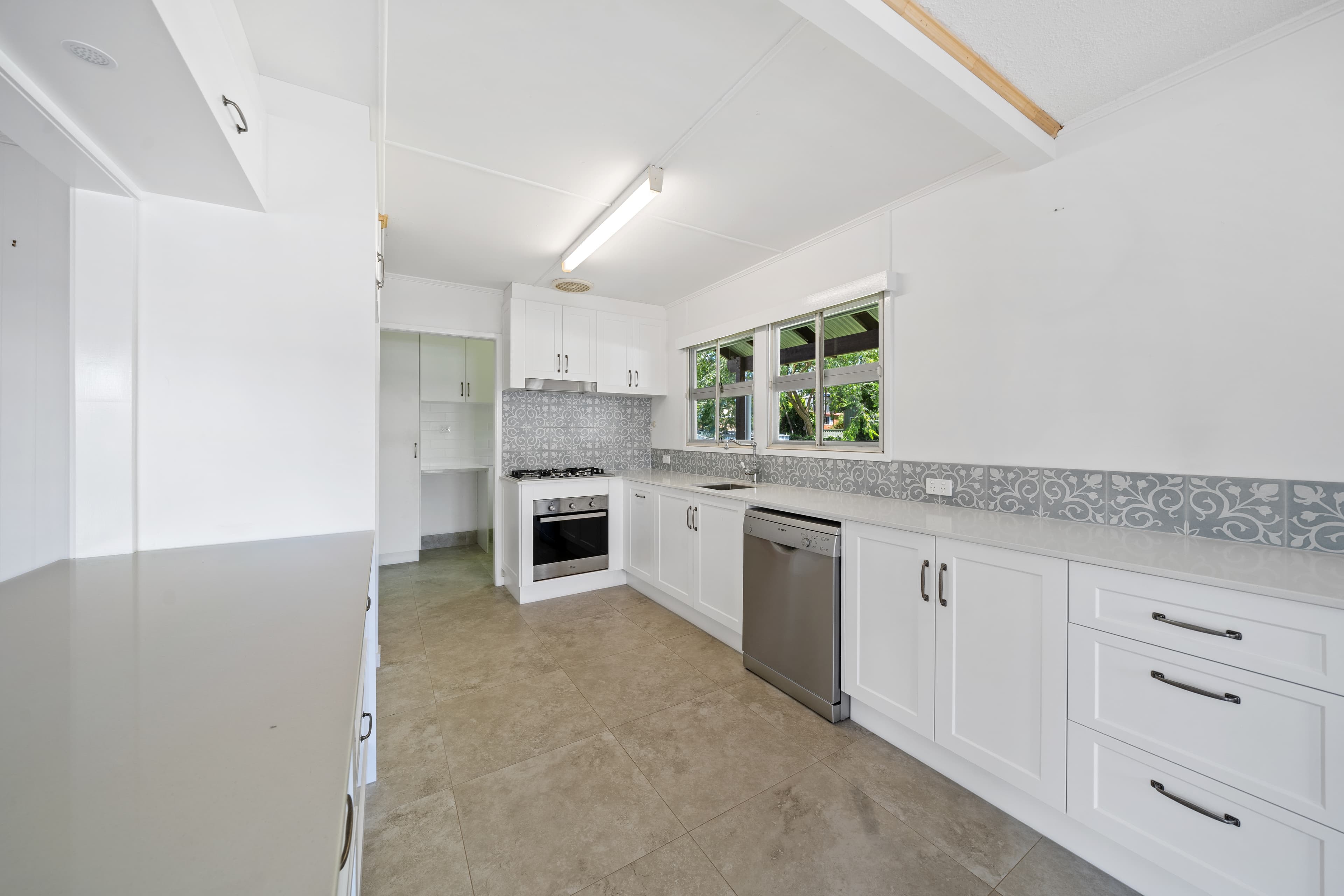 16 Coburg Street East, Cleveland, Cleveland - Thumbnail 5
