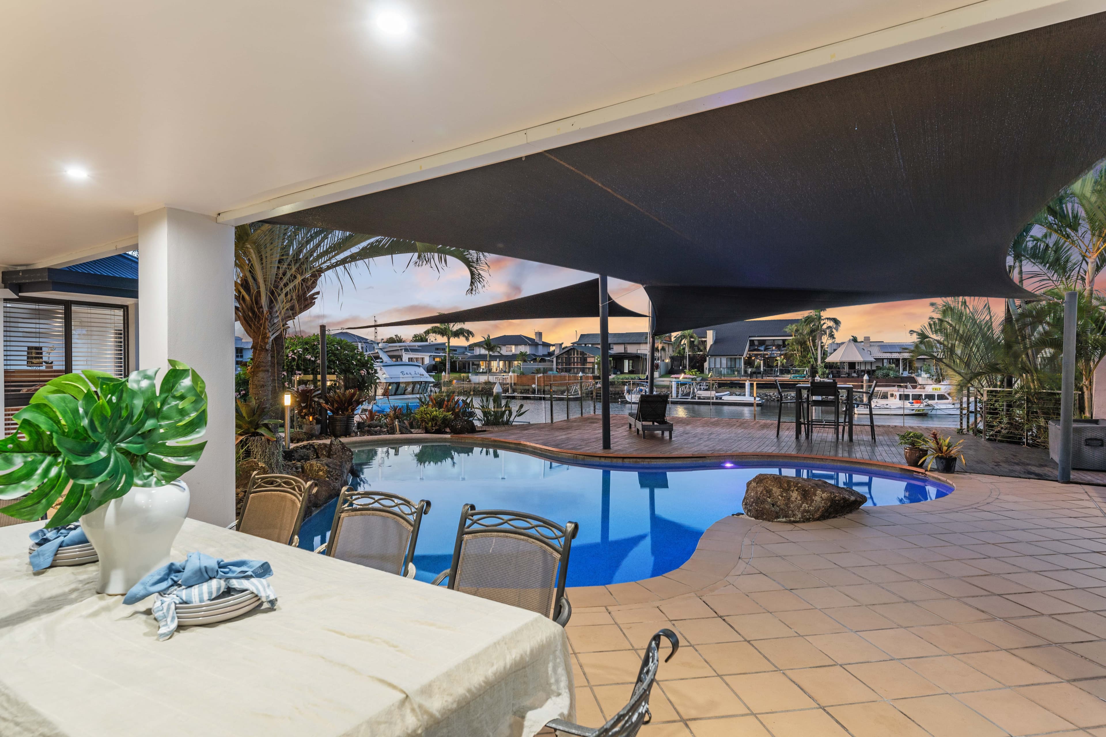 38 Compass Court, Raby Bay, Raby Bay - Thumbnail 6