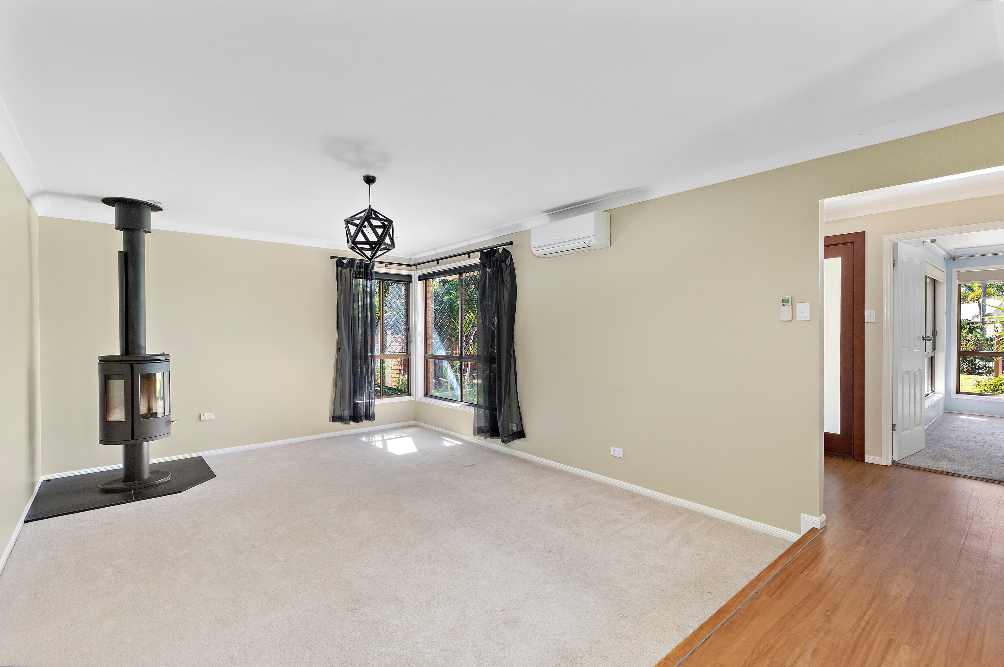 10 Julieanne Court, Cleveland, Cleveland - Thumbnail 5