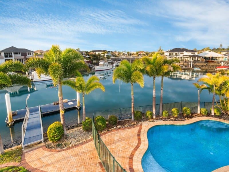 8 Kinsail Court, Raby Bay, Raby Bay - Thumbnail 2