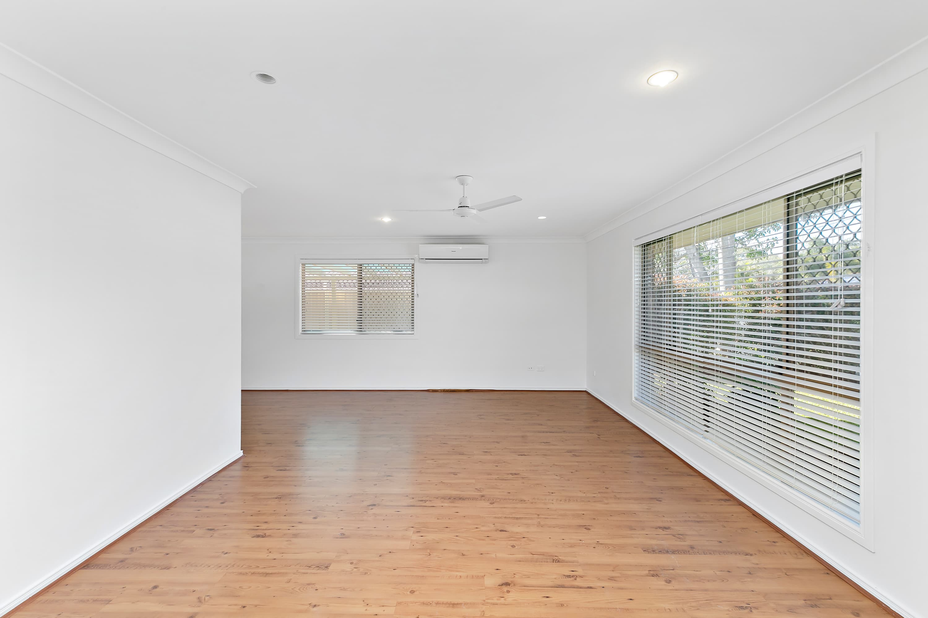 18 Kooringa Avenue, Cleveland, Cleveland - Thumbnail 2