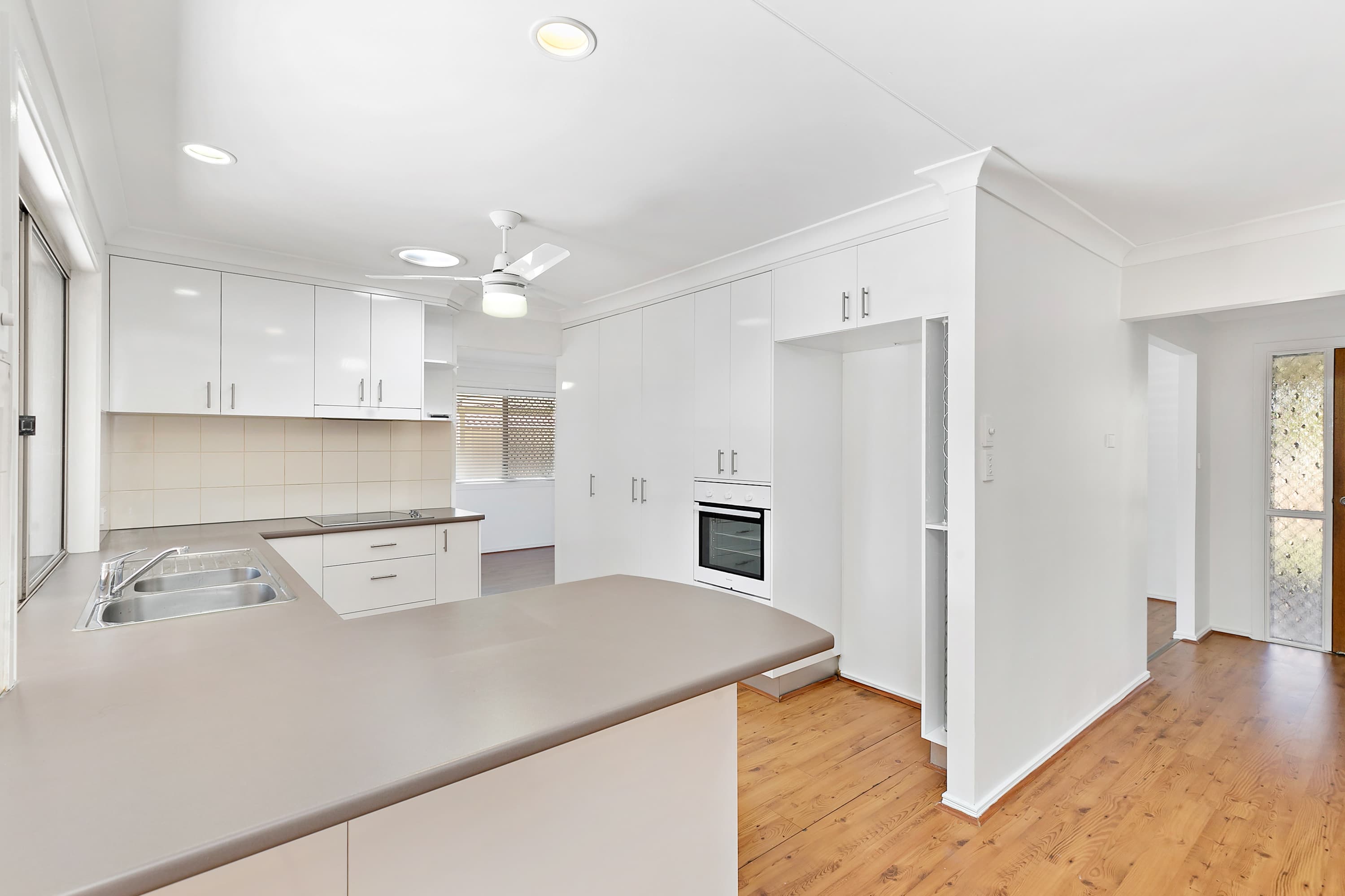 18 Kooringa Avenue, Cleveland, Cleveland - Thumbnail 4